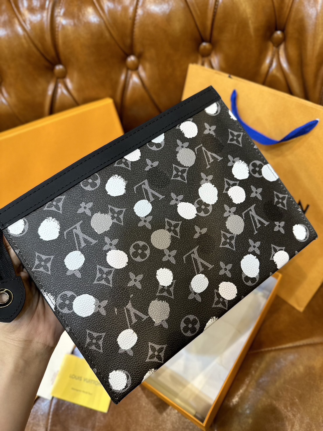 พร้อมส่ง 15 แบบ LV Pochette Voyage MM / LV Clutch กระเป๋าถือทรงคลัช ทรงพอช เกรดออริ สลับแท้ 1:1 ใช้ต่างประเทศได้ ใช้ได้ทั้งชายหญิง