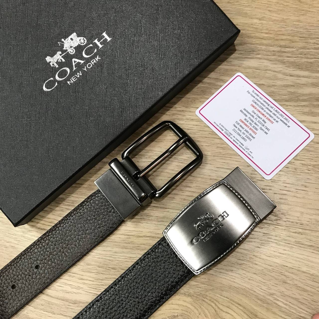 NEW ARRIVAL! ห้ามพลาดเซทสุดคุ้ม ซื้อ1ได้ถึง2! COACH BELT VALUE PACK BOX SET เซทเข็มขัด 2in1 Limited Edition จาก Coach Factory ในเซทมีหัวเข็มขัด2แบบ2สไตล์สวยน่าใช้พร้อมสายเข็มขัดสามารถใช้ได้ทั้ง2ด้าน2สีดำน้ำตาลให้หนุ่มๆสลับใช้ได้ถึง 4 รูปแบบในเซทเดียวไม่จำ