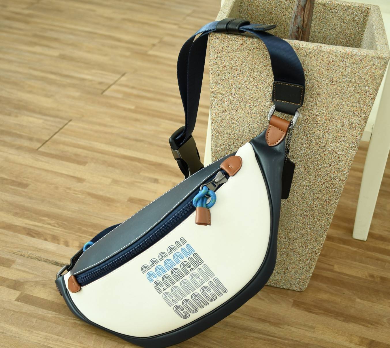 Coach F84711 Warren Mini Belt Bag In Signature Canvas กระเป๋าคาดอก คาดเอว ขนาดกำลังดี ใช้งานง่าย ใช้ได้ทั้งหญิงและชาย