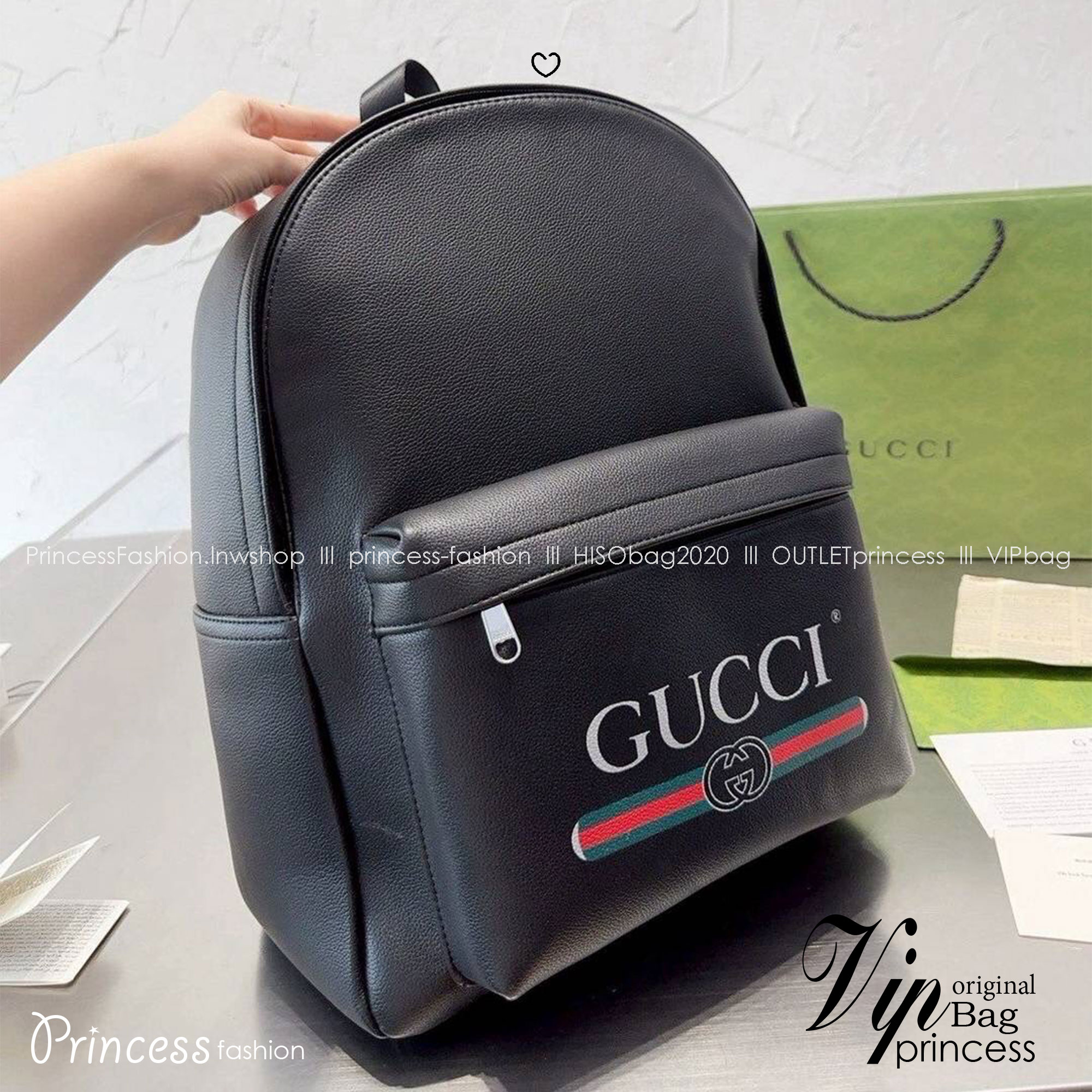 Gucci print leather backpack กระเป๋าเป้สะพายหลัง ปริ๊นลายโลโก้สวยโดดเด่น สีดำคลาสสิก ดีไซน์เอกลักษณ์ รุ่นขายดี ใช้ได้ทั้งหนุ่มๆและสาวๆ