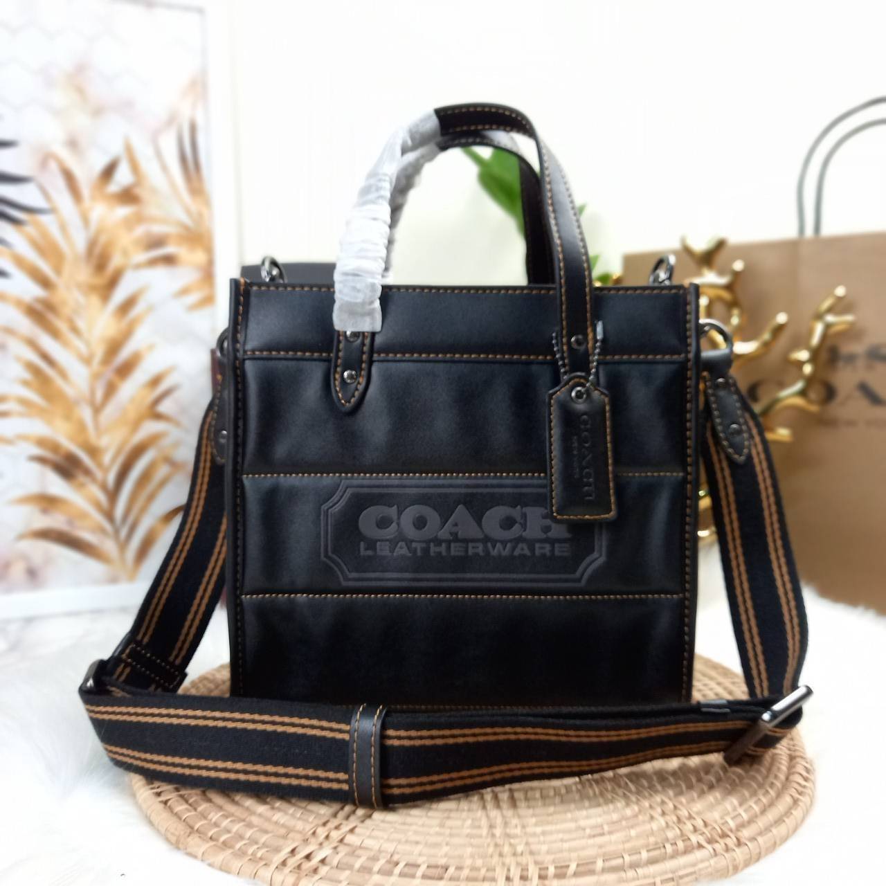 COACH CASUAL STYLE STREET STYLE 2WAY PLAIN LEATHER ELEGANT STYLE (C6958 C6852) 🌺 ที่สุด! ของที่สุด!! กระเป๋าถือ กระเป๋าสะพายรูปทรงสุดฮิต สุดคลาสสิค รุ่น UNISEX ที่ชิคๆ สบายๆ ได้ทั้งชายและหญิง// วัสดุหนังแท้ทั้งใบ ตัดเย็บด้วยหนังเนื้อนุ่มพิเศษ หนา 