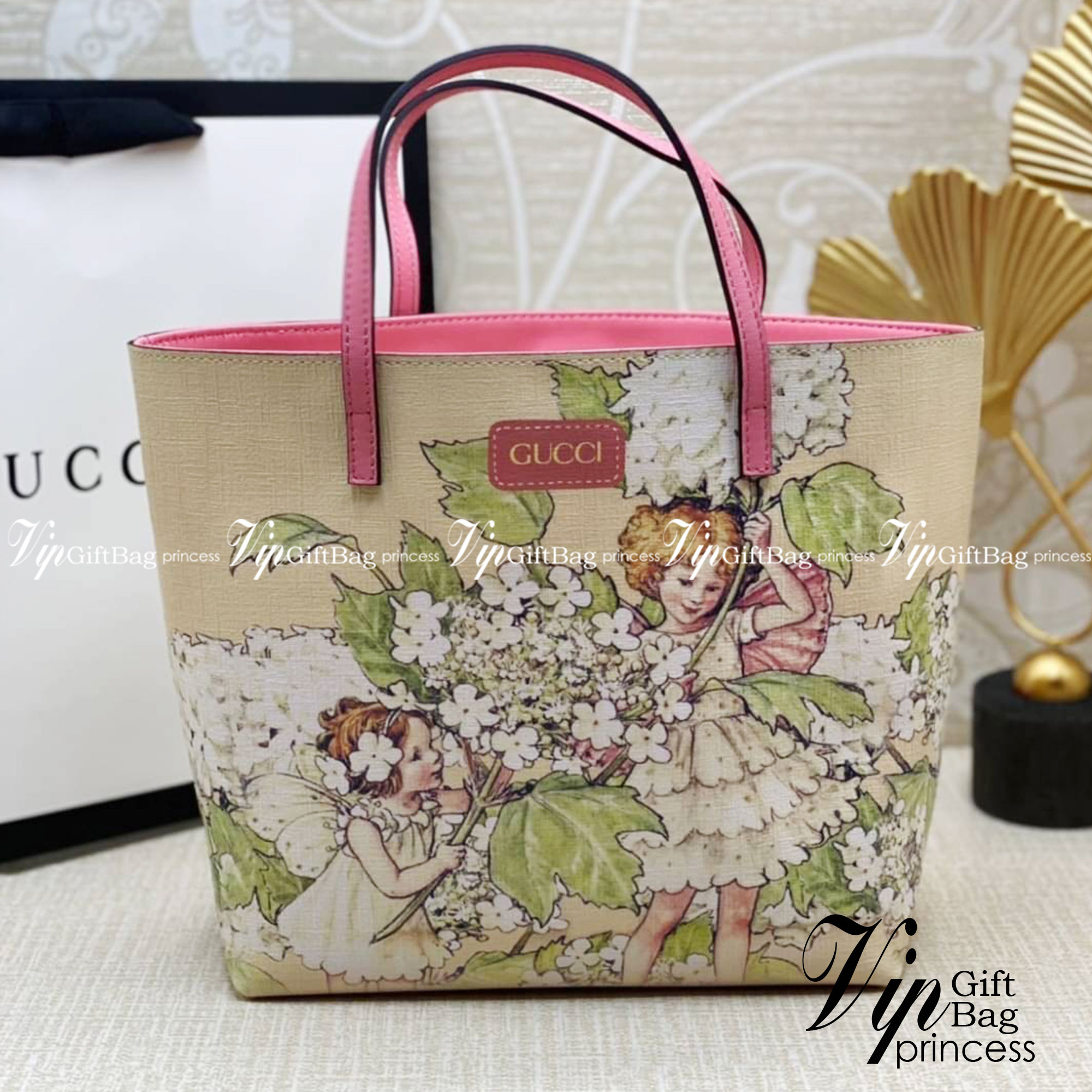 GUCCI Children's top-handle bag with tree faires print / Gucci kid tote เกรดออริจินอล วัสดุ Light pink Supreme canvas ภาพสินค้าถ่ายจากงานขายจริงใช้งานต่างประเทศได้