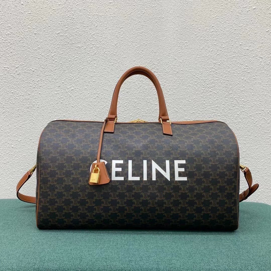 CELINE Large Voyage bag in Triomphe Canvas / Celine Keepall Bag กระเป๋าทรงบอสตันใบใหญ่จุสัมภาระได้เยอะสุดๆหนังขึ้นลาย Signature สวยหรูสุดคลาสสิค ดีไซน์ไม่มีเอ้าท์