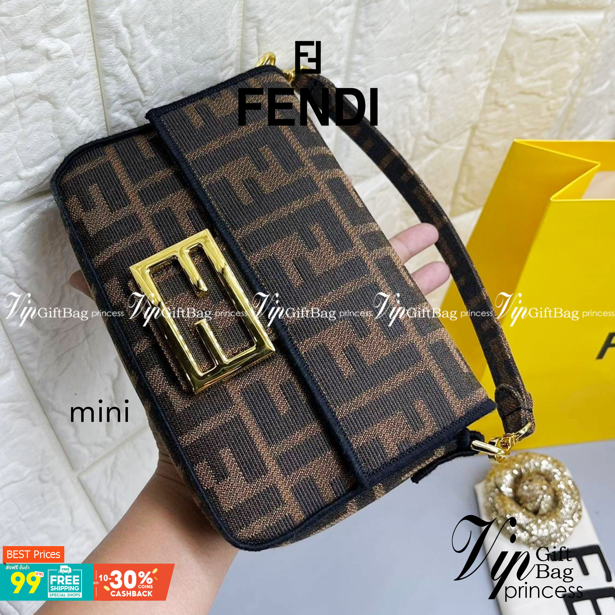 MINI || FENDI VINTAGE BAGUETTE SHOULDER BAG 2size ORI Grade ใช้งานต่างประเทศได้ กระเป๋าสะพายทอลายโมโนแกรม อะไหล่ทองหรูหรา มี 2 ขนาด ทนทาน มาพร้อมสาย 2 แบบ สำหรับคล้องแขน และสายครอสบอดี้ เปิด-ปิดด้วยกระดุมแม่เหล็ก ภายในเป็นช่องโล่ง ใส่โทรศัพท์ พร้อมเสิร์ฟค