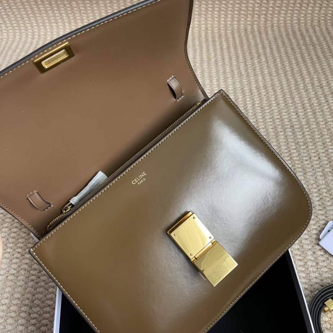 CELINE Medium Classic bag in box calfskin เกรดออริจินอล กระเป๋าสะพายแบรนด์เนมซีลีนหนังแท้ อะไหล่ทองหรู งานหนังเรียบ สวยหรู ด้านในเปิดด้วยบีบอะไหล่ทอง