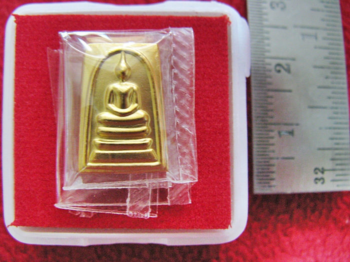 สินค้าหมดค่ะ สมเด็จวัดระฆัง พิมพ์คะแนน เนื้อกะไหล่ทอง พ.ศ.๒๕๕๕ พร้อมกล่องเดิมค่ะ