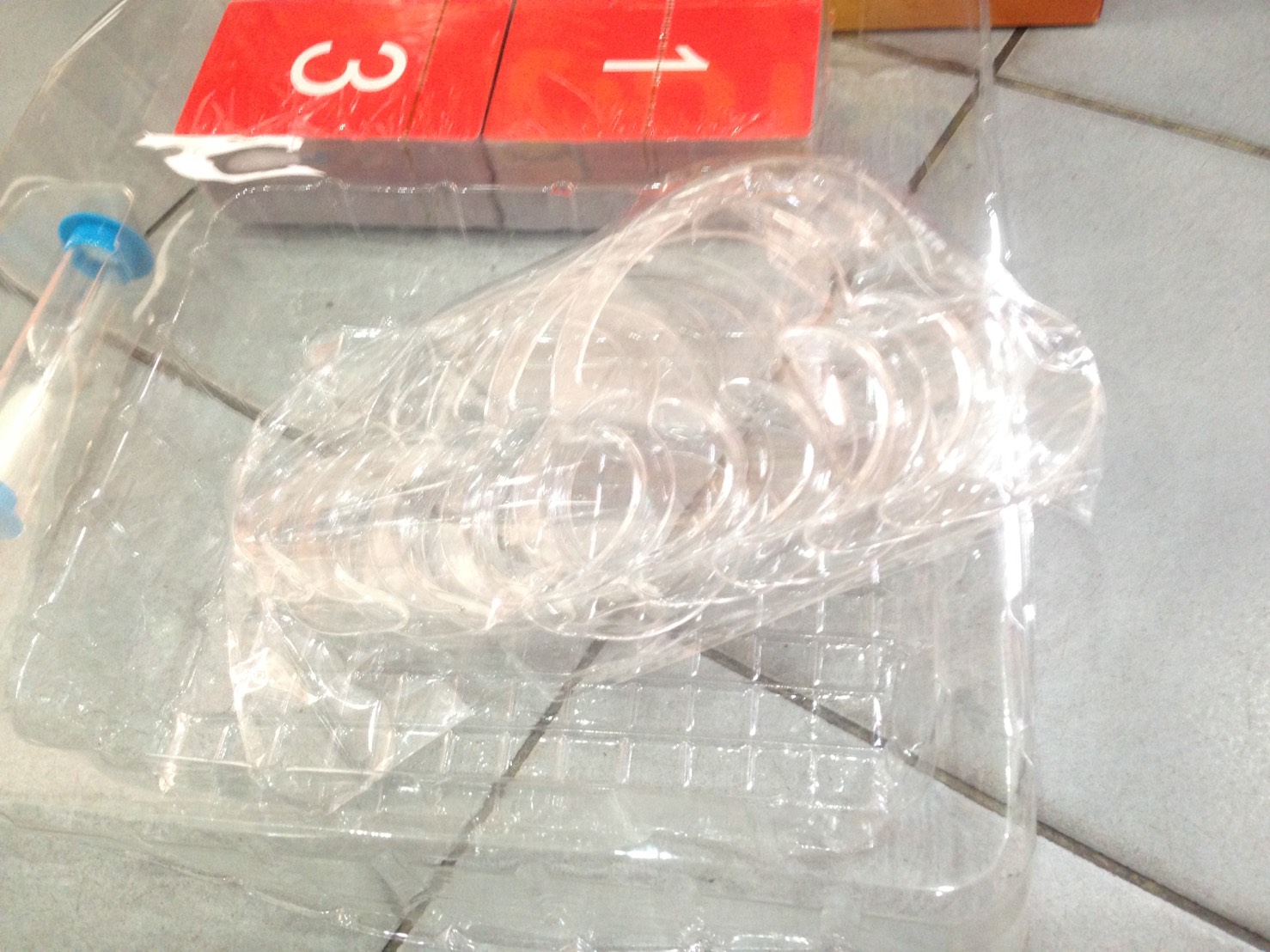 เกมใบ้คำ (Speak Out)