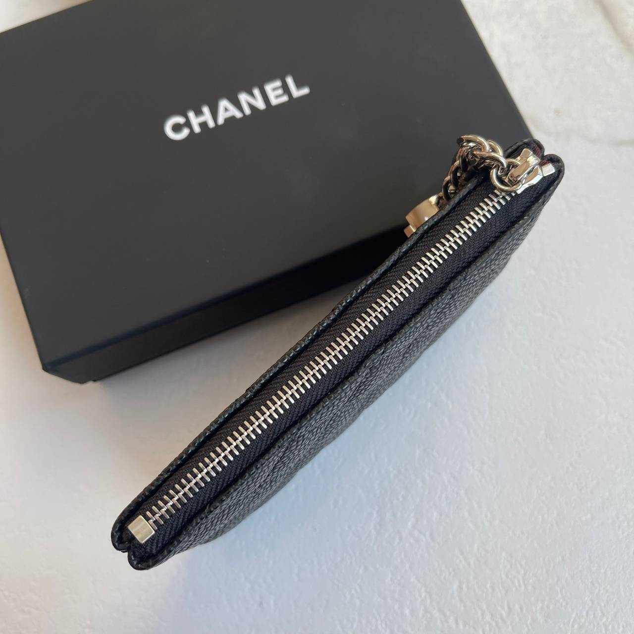 CHANEL MINI WALLET CAVEAR งานหนังแท้คาเวียร์สวยหรู ใช้งาน ตทป ได้ กระเป๋าใส่การ์ดหรือใส่แบงค์ รุ่นใหม่ที่สามารถใส่การ์ดได้เยอะ งานสวยมากค่ะ