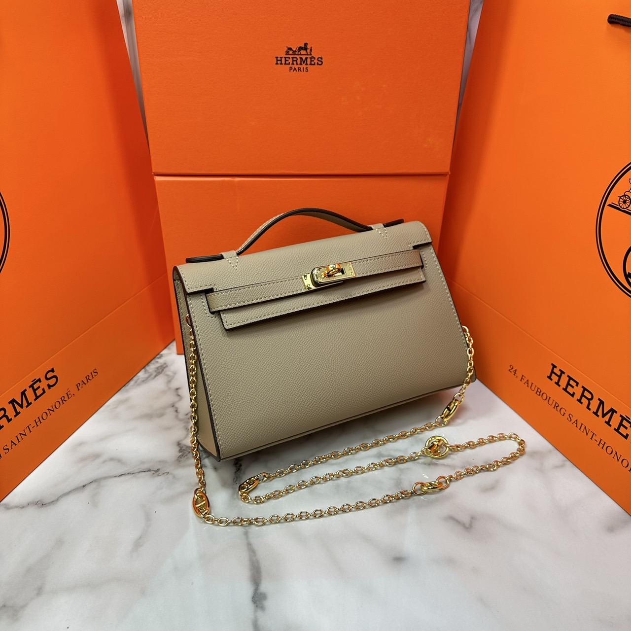 ORI หนังแท้ | Hermes Mini Kelly Pochette 20cm จิ๋วแต่แจ๋ว ราคาพุ่งยิ่งกว่าทอง กระเป๋าสะพายที่สุดแห่งหรูหราลัคชู นิยามของความสง่างามเหนือกาลเวลา