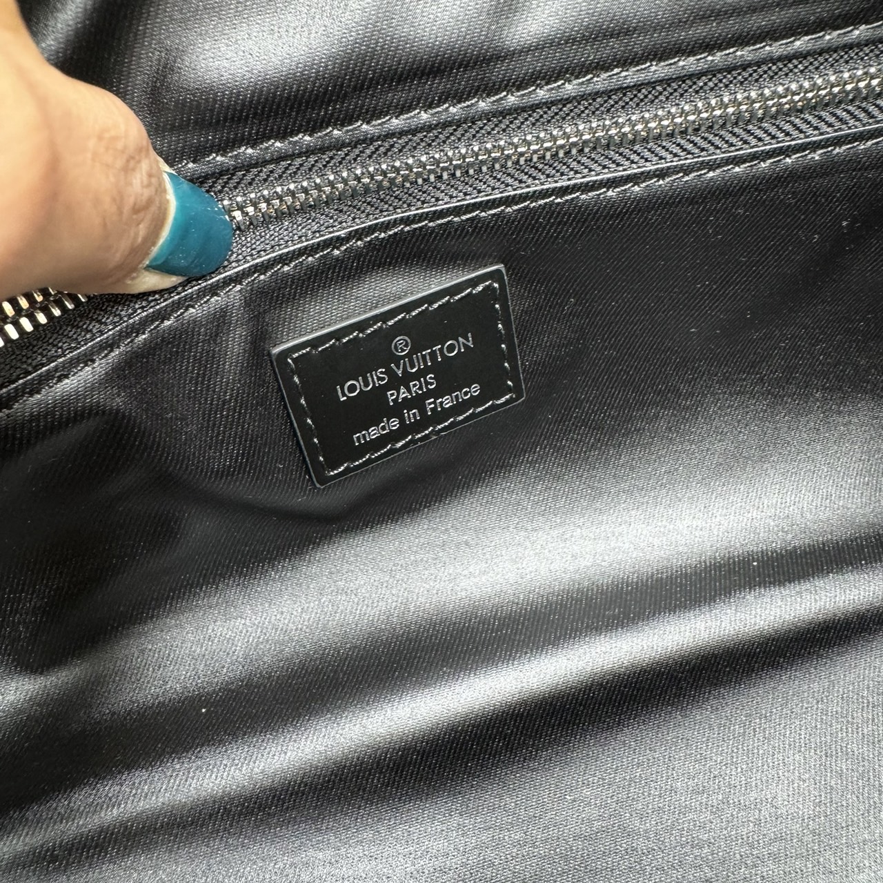 LV Clutch LV Dopp Kit Toilet Pouch Monogram / Damier Graphite Canvas กระเป๋าถือทรงพอชหรือคลัช เกรดออริ ท็อป 1:1 เกรดดีสุด แคนวาสแท้สวย ใช้งานต่างประเทศได้