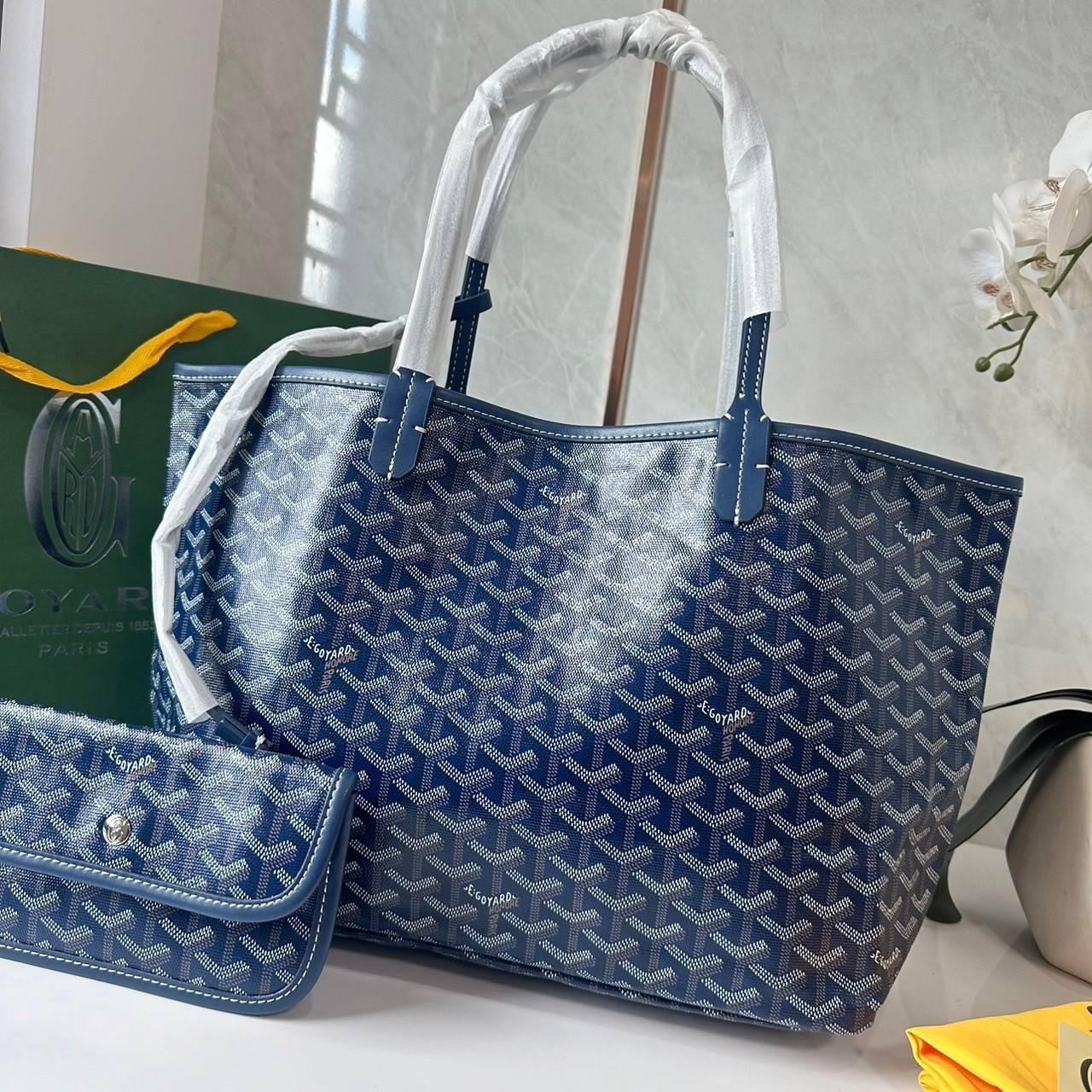 พร้อมส่ง 5 สี PM GOYARD ANJOU PM REVERSIBLE TOTE BAG / Goyard tote bag กระเป๋าทรงโท้ทใบใหญ่ เกรดไฮเอน 1:1 ใช้งานต่างประเทศได้ ภาพถ่ายจากงานขายจริง
