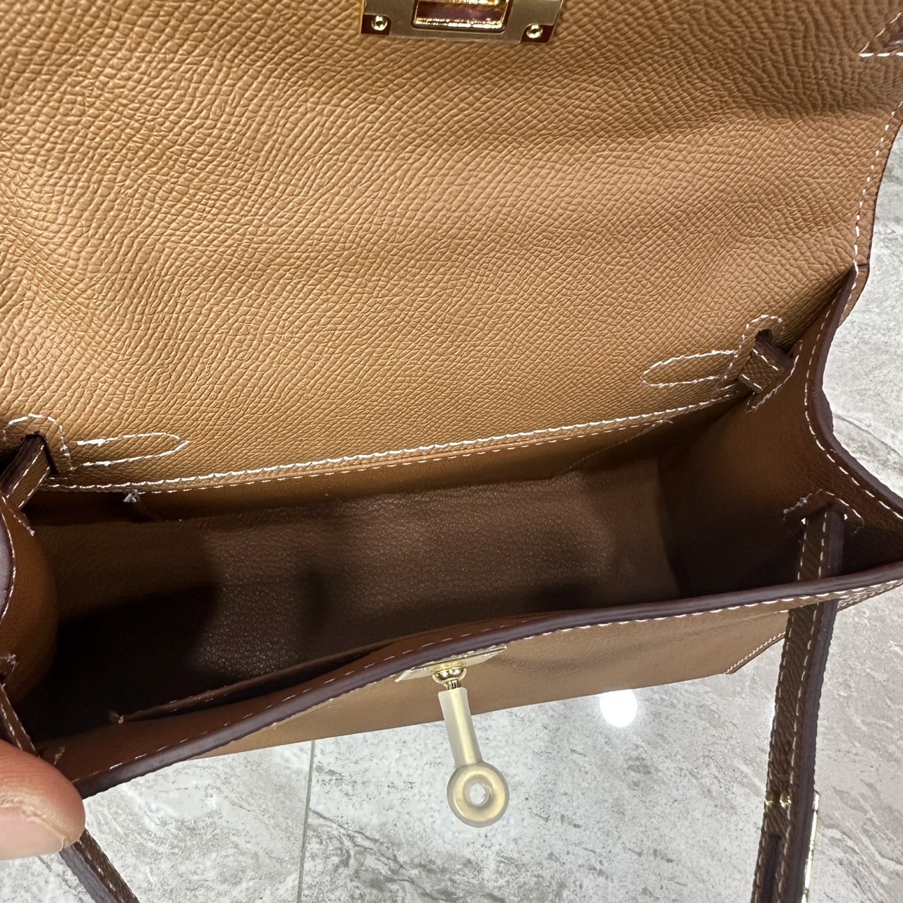 ORI หนังแท้ | Hermes Mini Kelly Pochette 20cm จิ๋วแต่แจ๋ว ราคาพุ่งยิ่งกว่าทอง พร้อมสายสปอร์ต กระเป๋าสะพายที่สุดแห่งหรูหราลัคชู นิยามของความสง่างามเหนือกาลเวลา