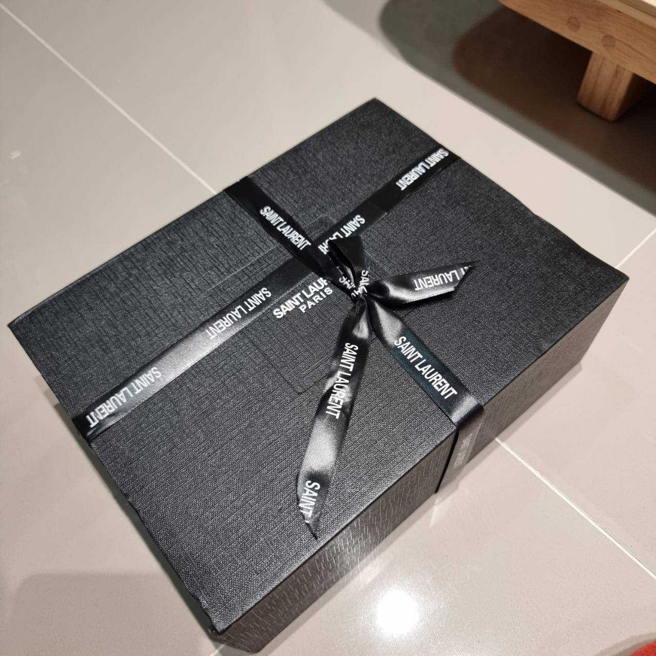 MINI YSL LE 5 À 7 SOFT BABY IN SMOOTH LEATHER กระเป๋าสะพายทรงโฮโบ ขนาดใหม่ baby สวยฟาด ดาเมจคือร้อนฉ่าสุดๆ! ดีไซน์สุดคลาสสิค ควรมีที่สุดค่า เกรดออริ 1:1 ใช้งานต่างประเทศได้