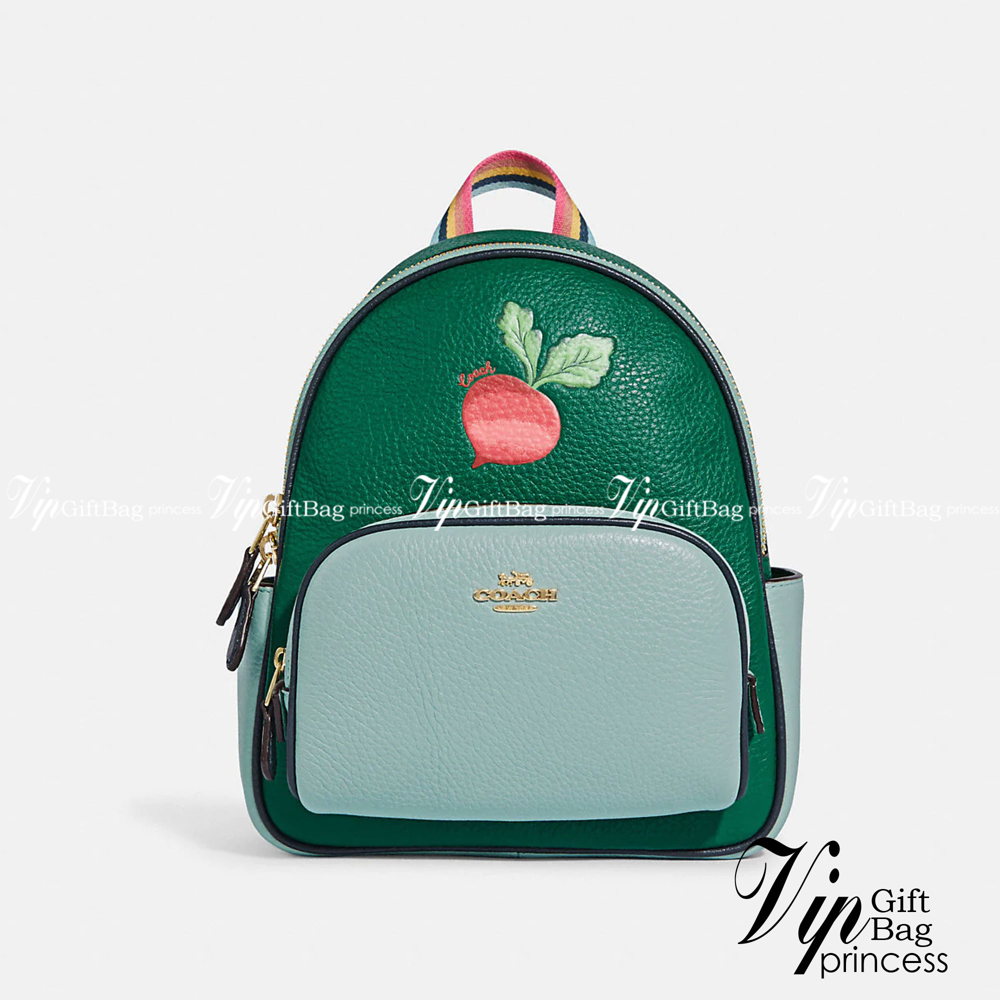 COACH Mini Court Backpack In Signature Canvas With Butterfly / With Radish C8259 C8257 🌈ต่อกันเลย สวยกันก่อน วางน้องไม่ลงเลยจริงๆค่าา😍 พร้อมส่ง! ยังไม่เข้าไทย กับกระเป๋าสะพายหลังแบบมีหูหิ้วในตัว บอกก่อนเลยว่าหนังของน้องทั้งนิ่ม ทั้งสวย อย่