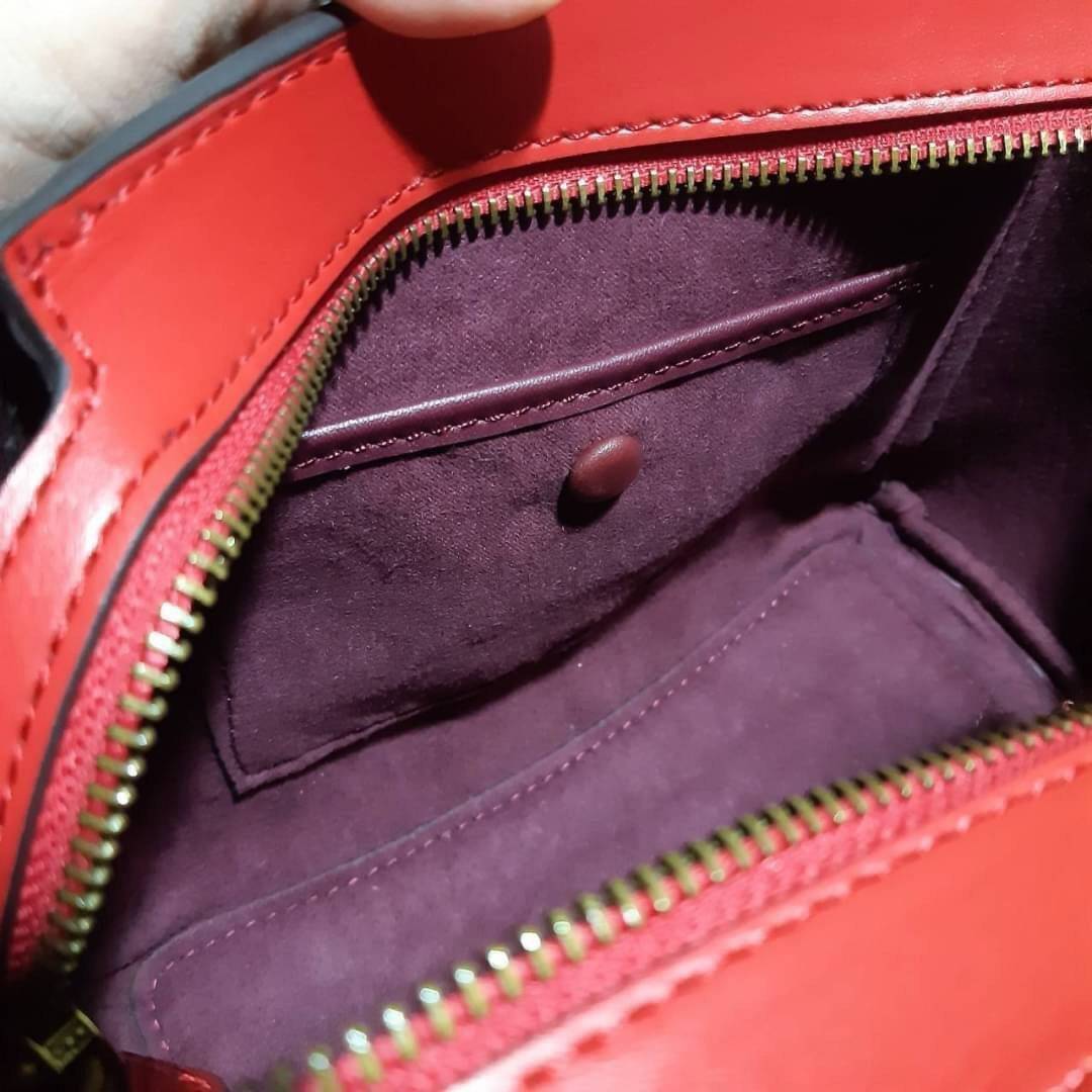 COACH COURIER CARRYALL 23 IN COLORBLOCK SIGNATURE CANVAS พร้อมส่ง 7 แบบ พร้อมส่ง ลุคดูไฮสุดๆค่ะ! กระเป๋าสะพายหนังหรูหราและคลาสสิค หนังแท้ชั้นดีที่สุด น้ำหนักเบา หนังสวยมากก สัมผัสแล้วหลงรักแน่นอนจ้าา😘