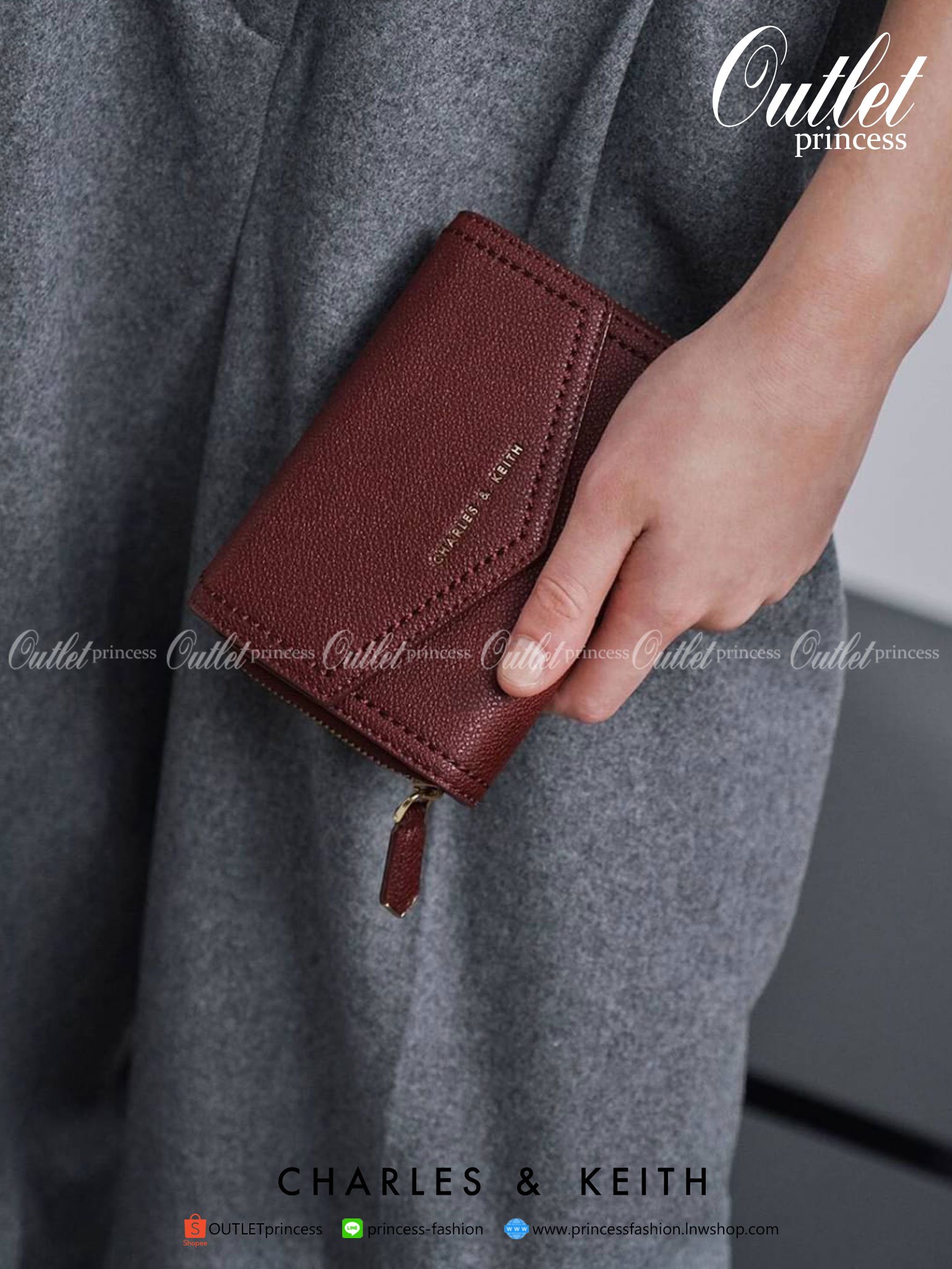 CHARLES & KEITH ENVELOPE SMALL WALLET กระเป๋าเงินใบกลาง วัสดุหนังพิมพ์ลายสีสวยน่ารัก ด้านหน้าปั๊มโลโก้แบรนด์ เปิดปิดด้วยกระดุมแม่เหล็ก