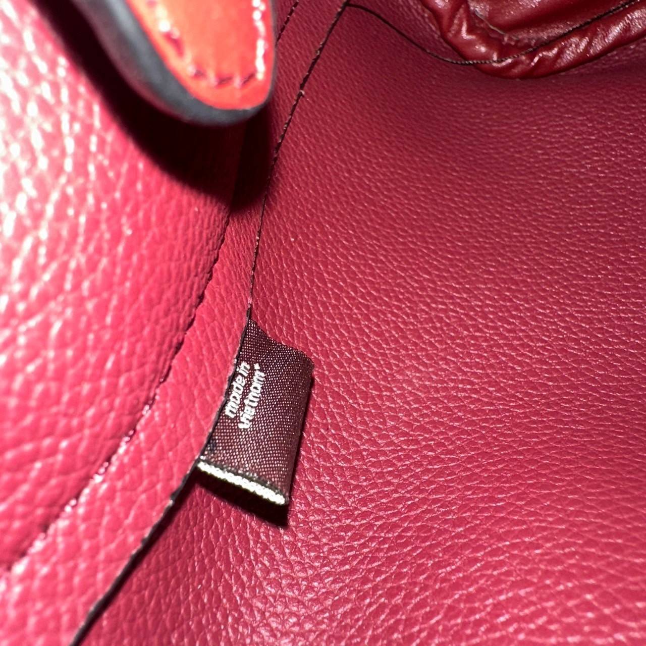 พร้อมส่ง 5 สี COACH HANNA BUCKET BAG กระเป๋าถือ/สะพายข้างทรงบักเก็ตรุ่นใหม่ดีไซน์เก๋น่ารัก เกรดท็อปออริ เกรดดีสุด สลับแท้ 1:1