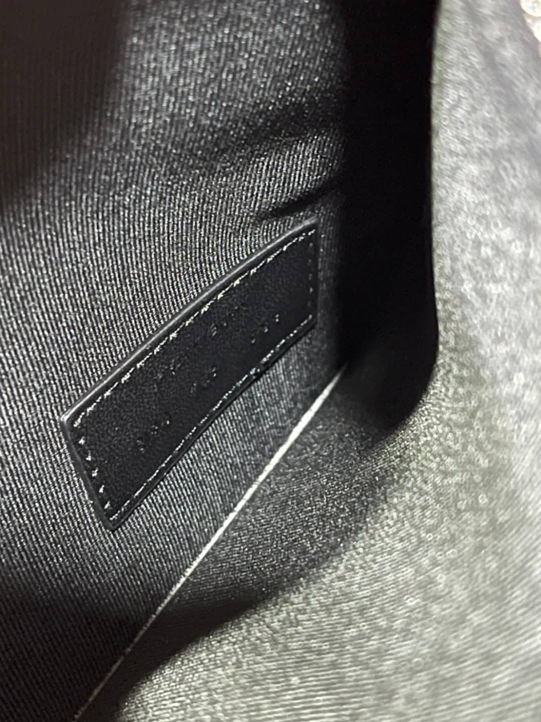 หนังแท้ Yves Saint Laurent Bag CLASSIC SAC DE JOUR BABY IN GRAINED LEATHER