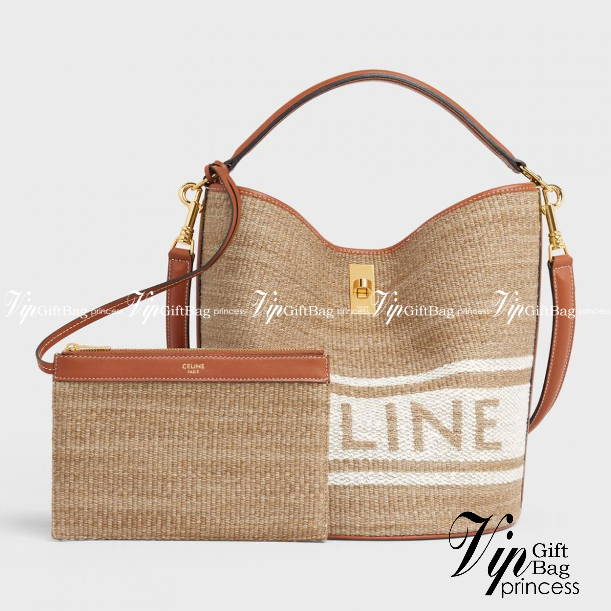 Celine Bucket Bag In Textile with Celine Logo สาว ๆ คนไหนกำลังมองหากระเป๋าสะพายที่สามารถจุของได้แบบกำลังพอดี เราขอแนะนำเป็นใบนี้เลยค่ะ เพราะมีขนาดที่ไม่เล็กและไม่ใหญ่จนเกินไป ให้ความคล่องตัวสูง มีฐานกว้างสามารถใช้สะพายไหล่เมื่อต้องการออกงานทางการหรือจะสะพ