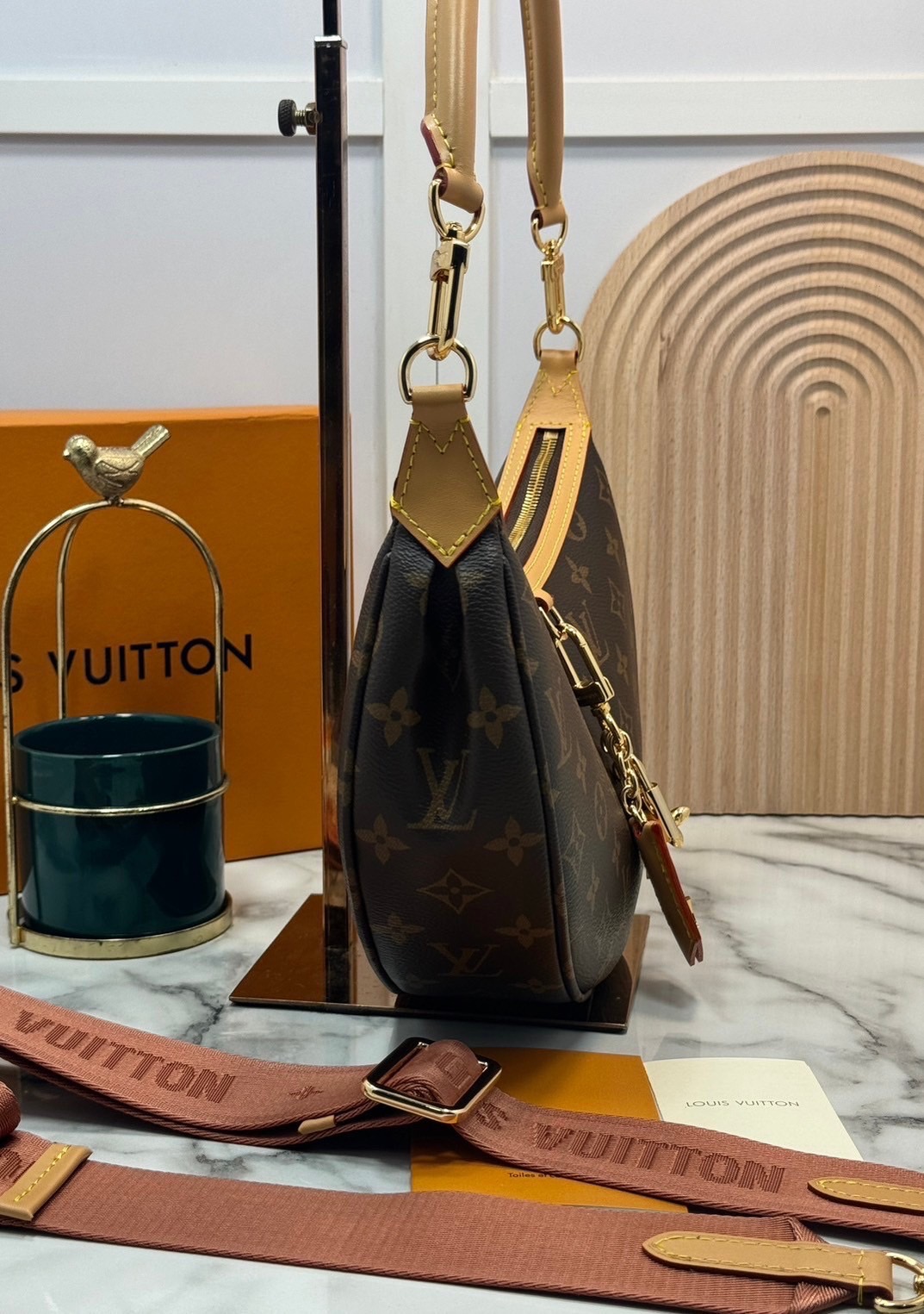 ORI | LV Looping Monogram Canvas Bag / lvhobo กระเป๋าถือทรงโฮโบพร้อมสายสะพายสปอร์ต หนังแท้แคนวาสแท้ ดีไซน์สไตล์ยุค'90s สุดไอคอนิกจากคอลเลคชั่น Cruise 2022