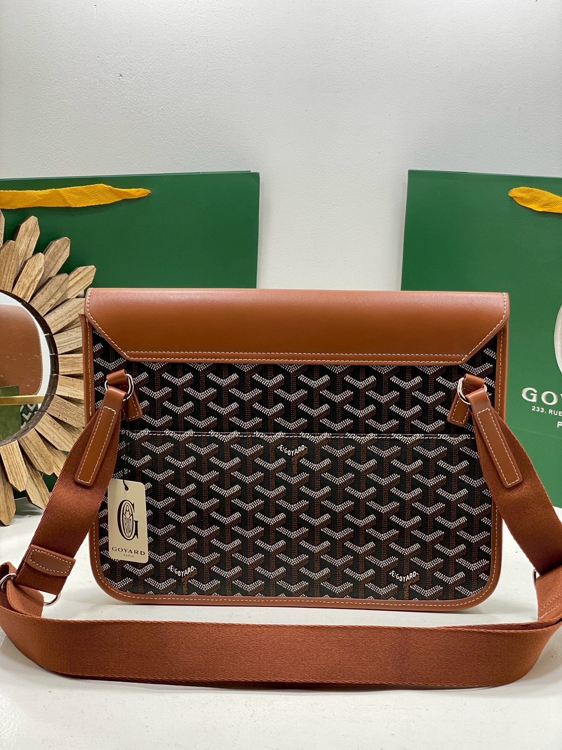 ORI หนังแท้ | Goyard Coursier Messenger bag กระเป๋าแมสเซ็นเจอร์ดีไซน์ใหม่ กะทัดรัดใช้งานได้อย่างคล่องตัว เหมาะมากสำหรับสายสปอร์ต ที่สุดของความหรูตอบโจทย์การใช้งาน ใบจริงสวยงามตามรูปค่ะ