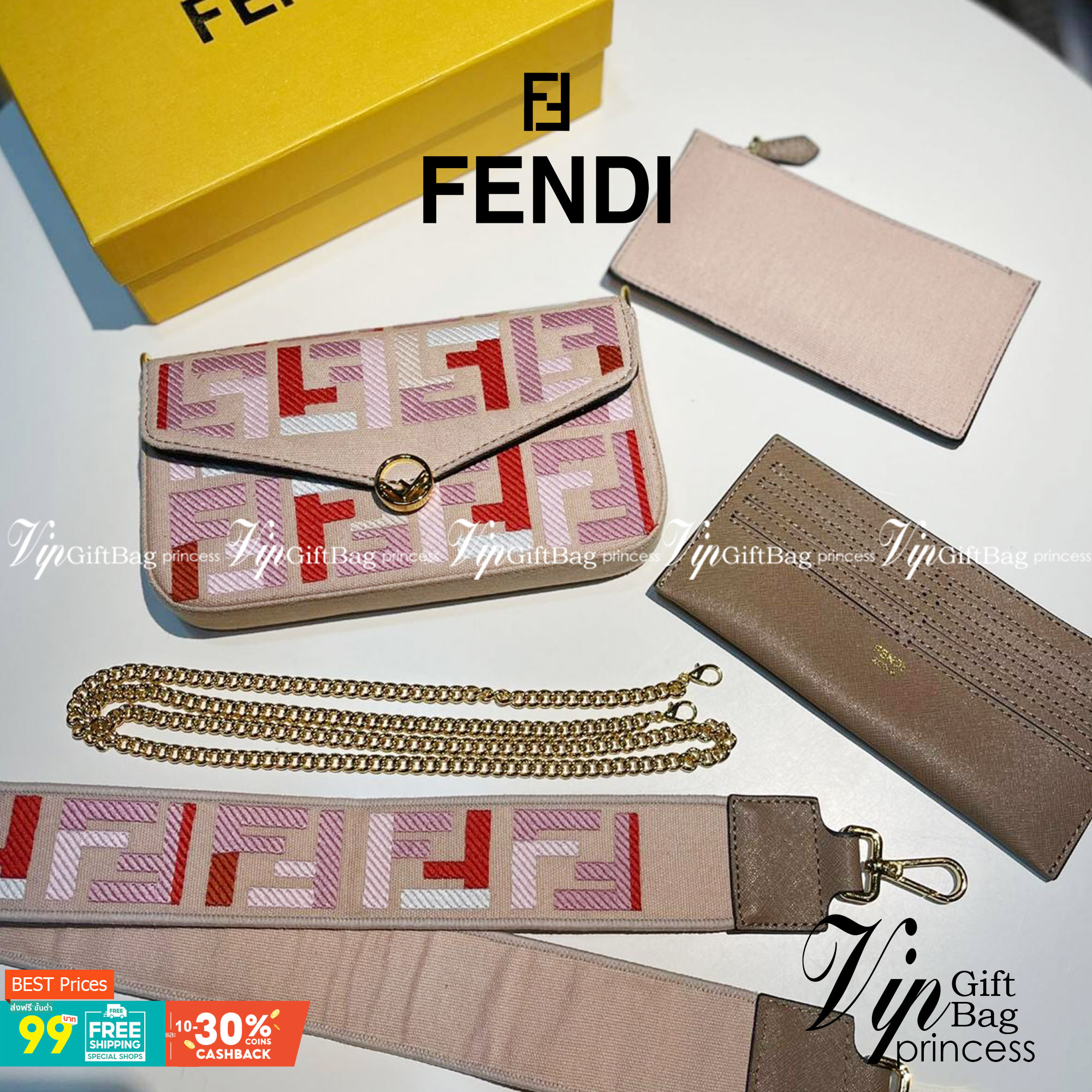 หนังแท้ Fendi Wallet On Chain With Pouches leather mini-bag กระเป๋าสะพายข้างทรงเหลี่ยมตกแต่งด้วยโลโก้ Fendi กระดุมแป๊ก มาพร้อมกระเป๋าด้านในแบบถอดได้ถึง 2ใบ สุดคุ้ม พร้อมสายโซ่และสายสปอร์ตถอดออกได้ ไอเท็มนี้ไม่ควรพลาดเลยค่าา