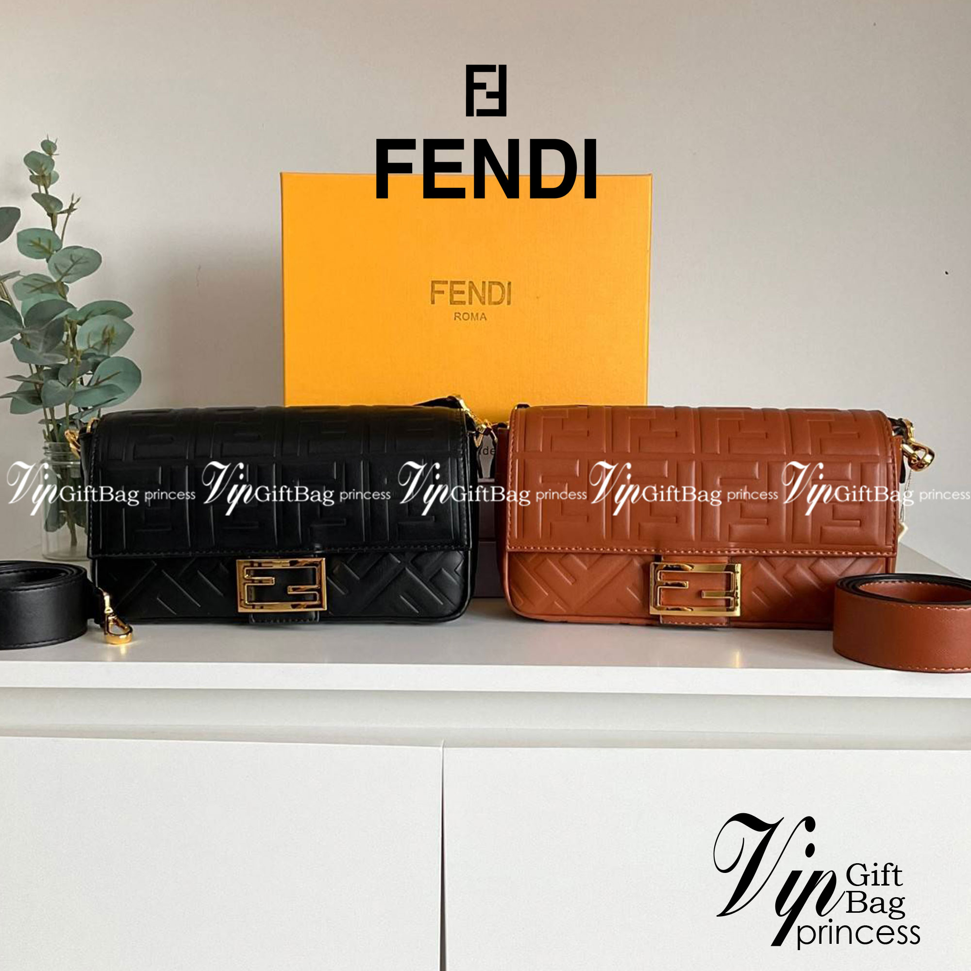รุ่นใหม่แนะนำ!! **สวยหรูมาก กับ FENDI BAGUETTE BAG วัสดุหนังแท้ทั้งใบ ปั้มจมสัญลักษณ์แบรนด์สวยหรูมาก ด้านในบุผ้าปั้มแบรนด์ เปิดปิดด้วยกระดุมแม่เหล็ก ช่องโล่งกว้างพร้อมช่องซิป สามารถใส่ กระเป๋าสตางค์ยาวได้ มือถือได้ทุกรุ่น มาพร้อมสายสะพาย2แบบ ถอดปรับเปลี่ย