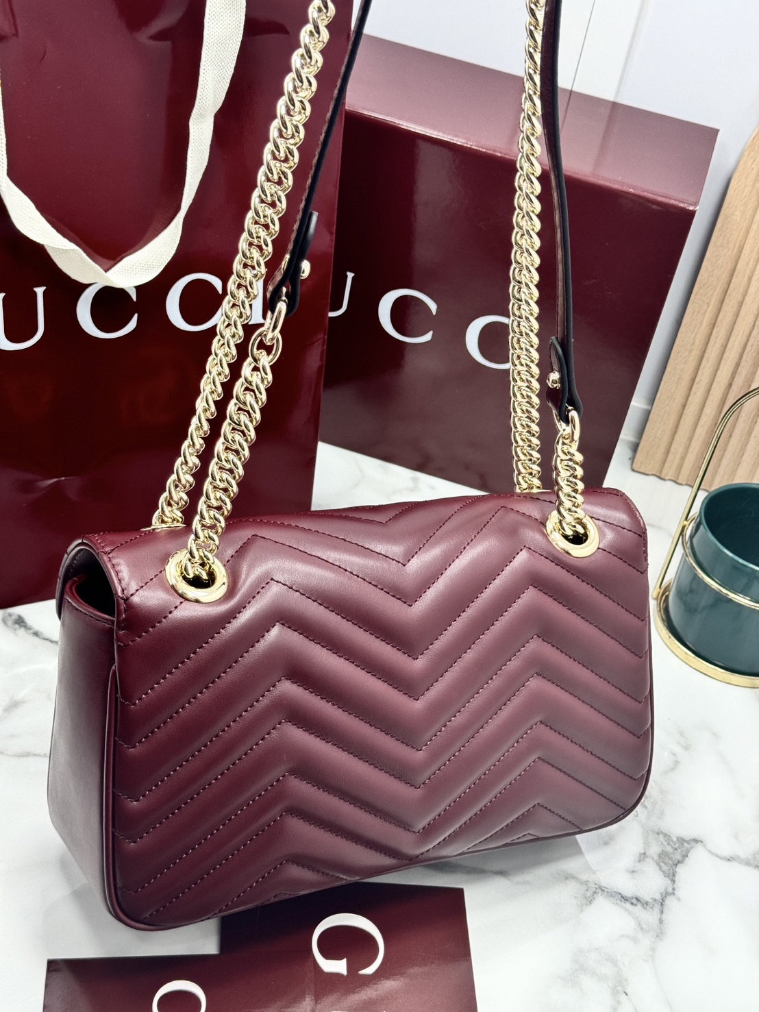 ORI | หนังแท้ GG Marmont small shoulder bag กระเป๋าสะพายข้างรุ่นคลาสสิค ดูแพง อัพลุคได้สบายๆ ด้านหลังดีไซน์รูปหัวใจ