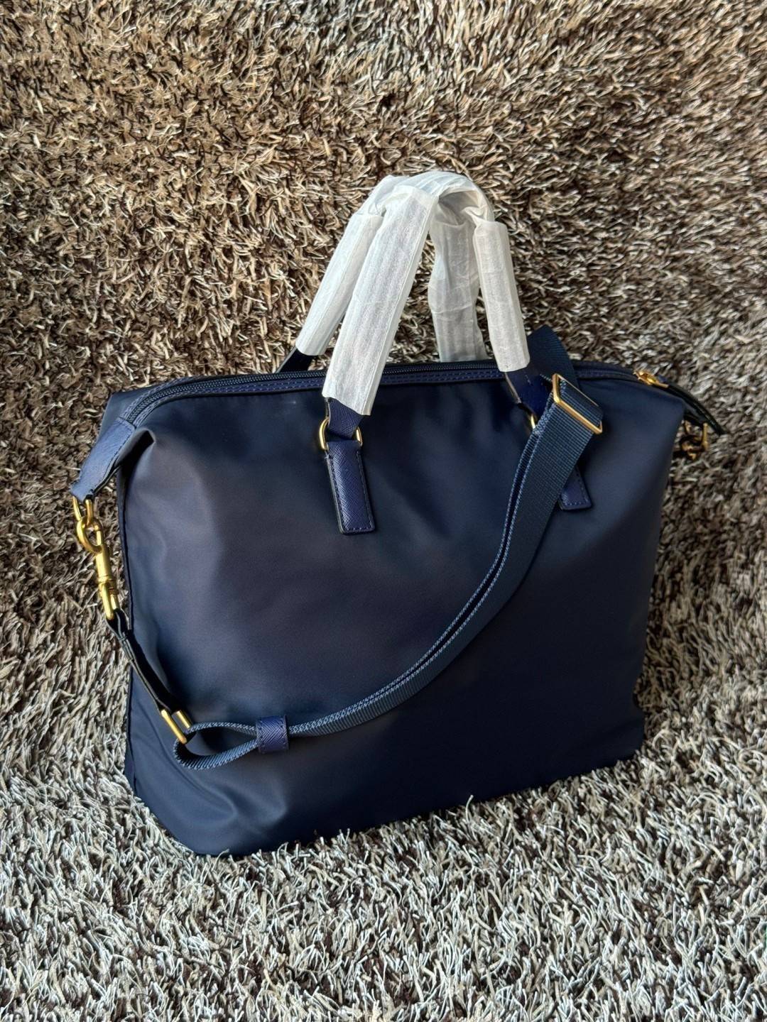 Tory Burch Tilda Slouchy Nylon Bag / Tory Tote Bag กระเป๋าสะพายดีไซน์เรียบง่าย น้ำหนักเบา จุของได้เยอะ เกรดออริ สลับแท้ 1:1 ใช้งานต่างประเทศได้