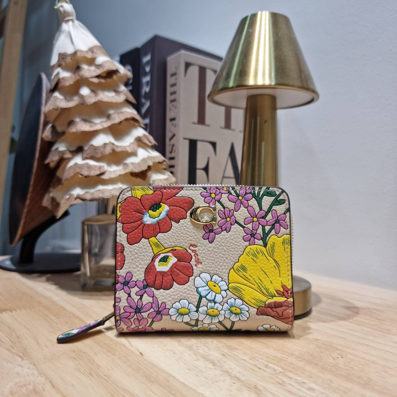 COACH CJ372 CR555 BILLFOLD WALLET WITH FLORAL PRINT กระเป๋าสตางค์ใบเล็กายดอกไม้ เกรดท็อปออริ เกรดดีสุด สลับแท้ 1:1 ใช้ต่างประเทศได้