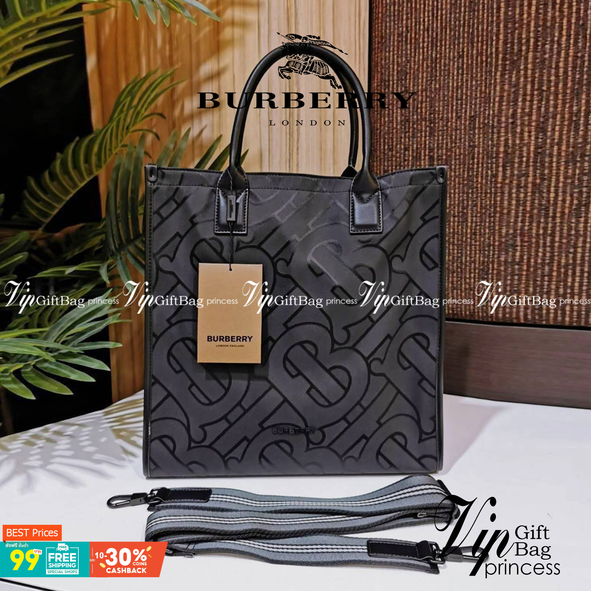 VIP 】ห้ามพลาด! พร้อมส่ง Rare Items! NEW ARRIVAL! BURBERRY FRAGRANCES MONOGRAM TOTE BAG VIP GIFT WITH PURCHASE (GWP) Limited Edition จาก BURBERRY PURFUME COUNTER วัสดุหนังแท้และ POLYAMIDE ขึ้นลาย TB Monogram ประดับโลโก้ด้านหน้า ใบใหญ่จุใจ ใส่หนังสือ เอกสาร