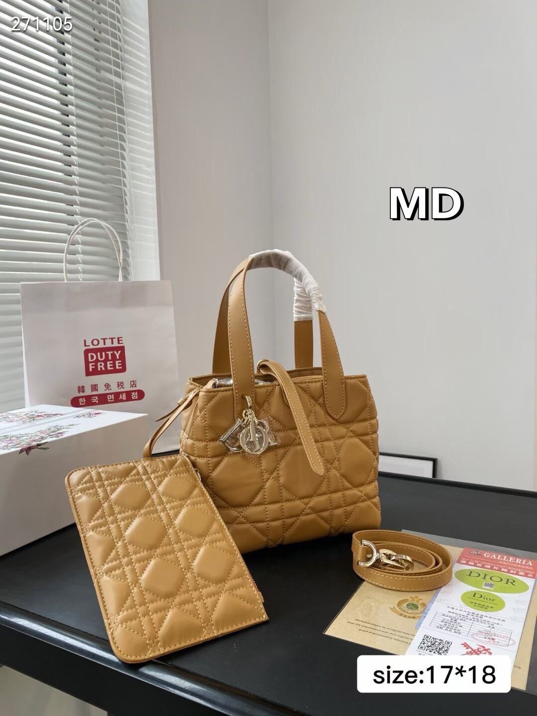 Dior Small Dior Toujours vertical tote bag 18cm กระเป๋าสะพายทรงบัคเก็ตไซส์ใหม่กะทัดรัด คลาสสิคหนังสวยหรูหราเกินราคา ดีไซน์นุ่มนวลทันสมัย