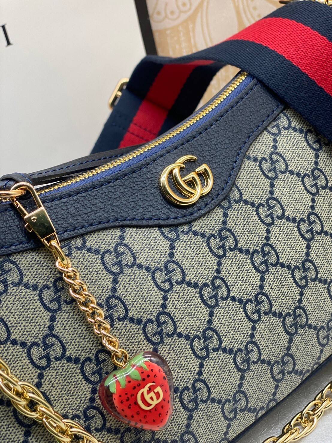GUCCI Ophidia small handbag strawberry เกรดออริจินอล งานสวยตรงปก ภาพถ่ายจากงานขายจริง ใช้งานต่างประเทศได้