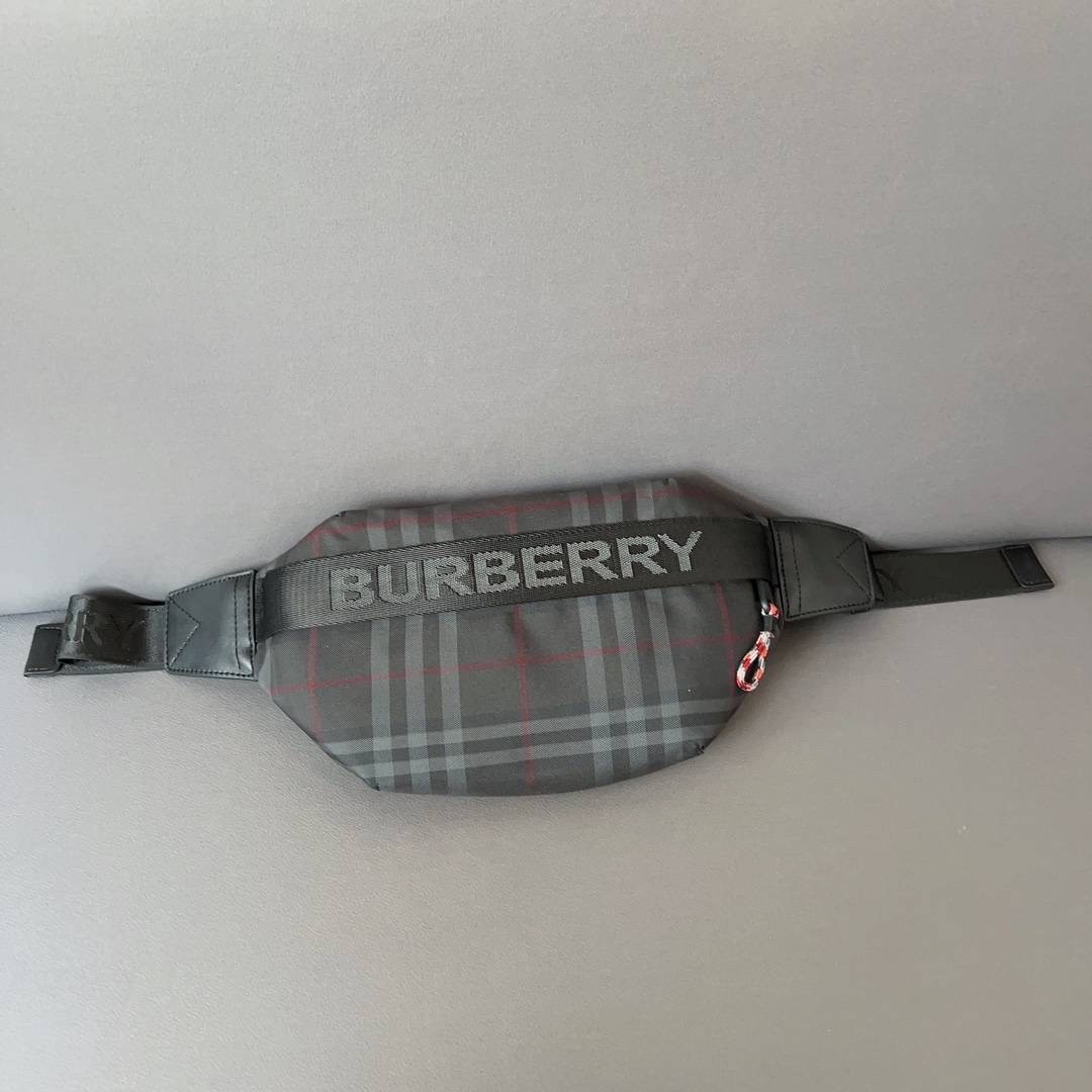 Burberry Vintage Check Sonny Belt Bag / BURBERRY FRAGRANCES BELT BAG วัสดุ 100% POLYAMIDE (Nylon & Canvas) กระเป๋าคาดเอว คาดอกแบบ UNISEX ใช้ได้ทุกเพศ ลายวินเทจตามแบบฉบับของแบรนด์