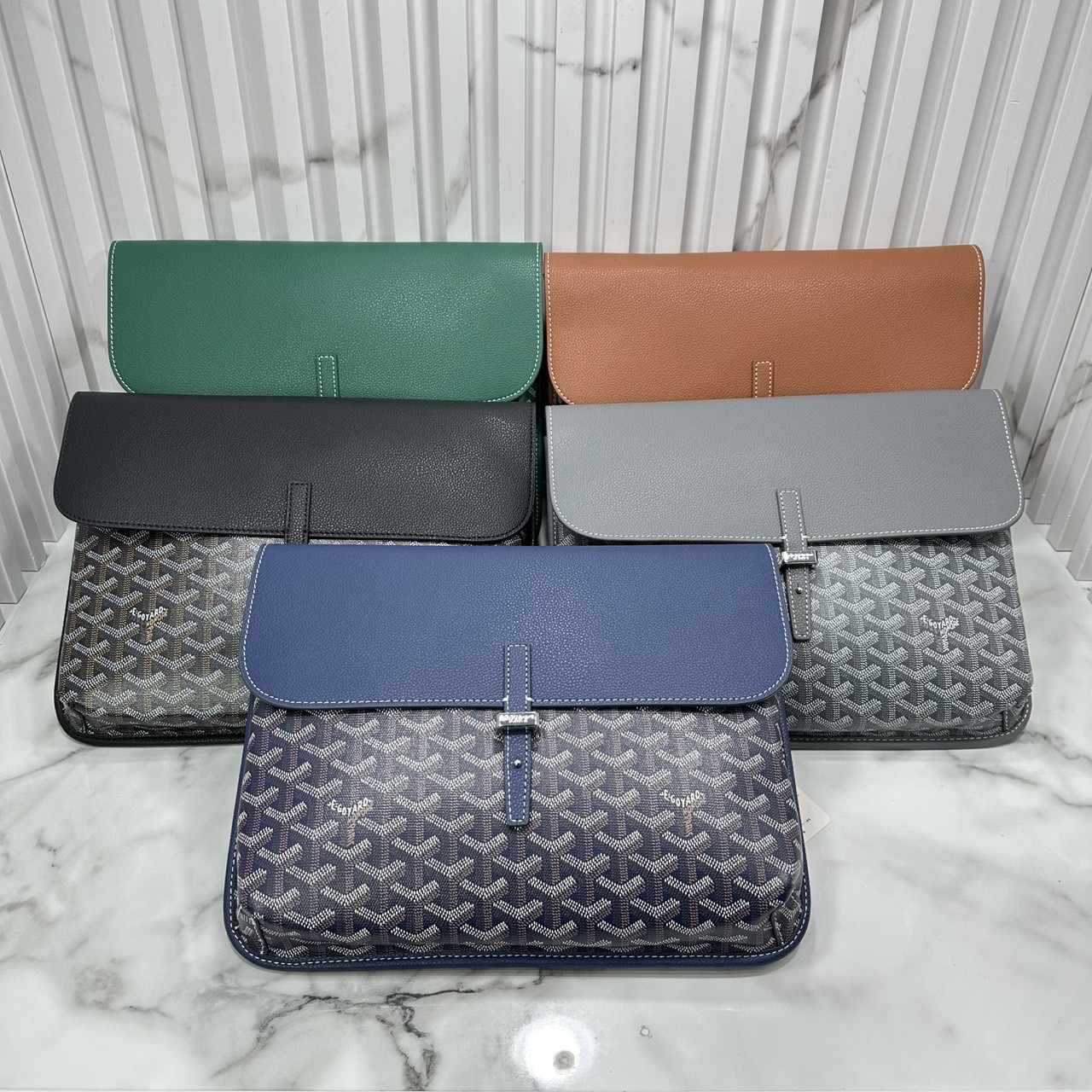 ORI หนังแท้ | Goyard Coursier Messenger bag กระเป๋าแมสเซ็นเจอร์ดีไซน์ใหม่ กะทัดรัดใช้งานได้อย่างคล่องตัว เหมาะมากสำหรับสายสปอร์ต ที่สุดของความหรูตอบโจทย์การใช้งาน ใบจริงสวยงามตามรูปค่ะ