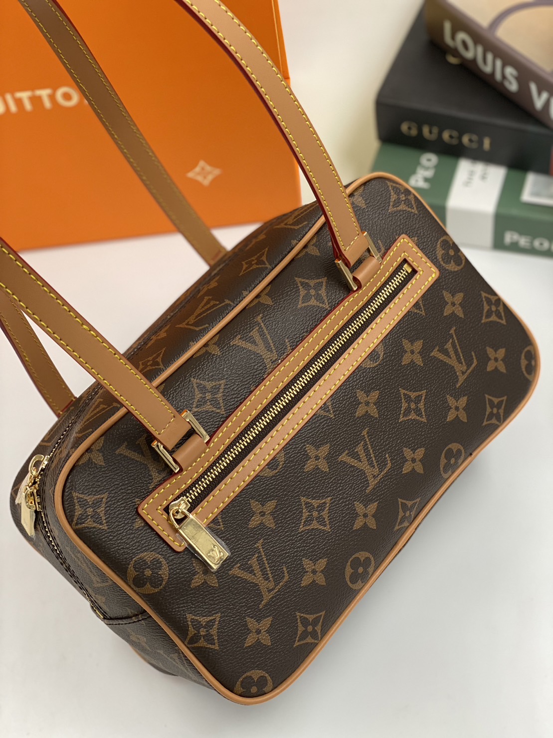 LV Cite Monogram Canvas Handbags เกรดออริจินอล ภาพถ่ายจากงานขายจริง ใช้งานต่างประเทศได้