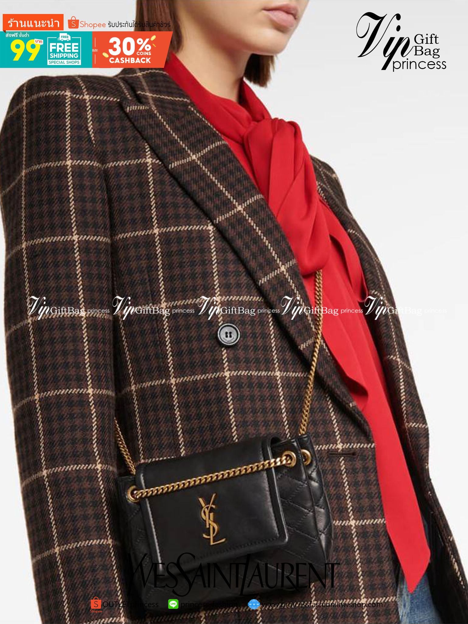 Yves Saint laurent mini nolita in lambskin / YSL mini nolita น้องสาวคนสวยที่ต้องตาเมื่อแรกเห็น กระเป๋าสะพายดีไซน์หรู ไซส์มินิ แบรนด์นี้ไม่เคยทำให้ผิดหวังจริงๆ ด้วยดีเทลความเรียบง่ายแต่มีความหรูอยู่ในตัว วัสดุหนังแกะ สัมผัสดีงามมากๆ เปิด-ปิดด้วยกระดุมแม่เห