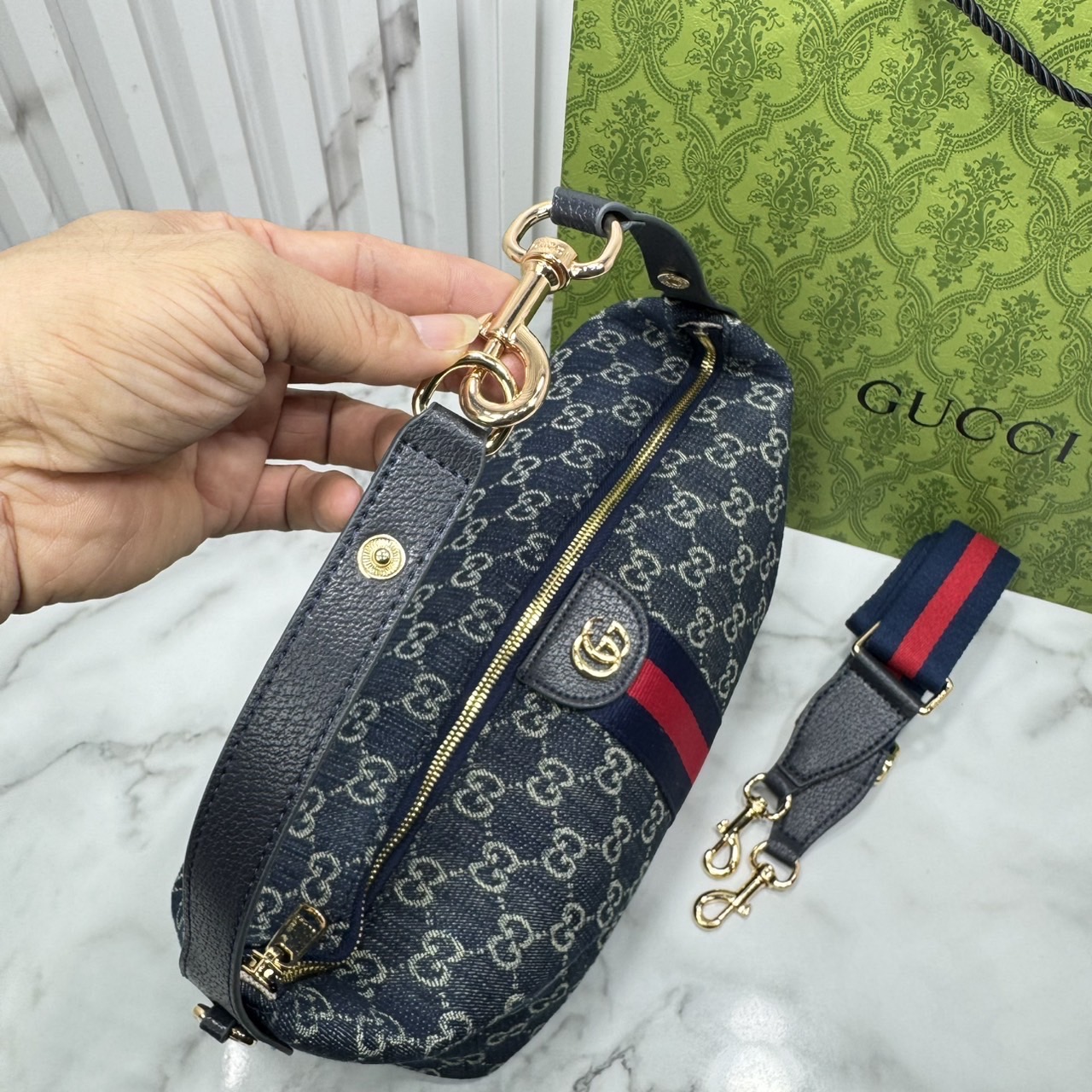 ORI หนังแท้ | GUCCI GG Ophidia Large Shoulder Bag / Gucci Hobo Bag ใหม่ล่าสุด จากเทศกาล Gucci Cruise 2026 กับกระเป๋าถือทรงโฮโบ พร้อมสายสะพาย ยังคงเป็นคอลเลคชั่นตัวเด่น สวยสะบัด! ดีไซน์ทรงยอดฮิตติดกระแสสุดๆ