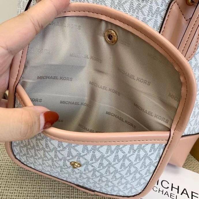 MICHAEL KORS jet Set Chain Item EW Chain Tote Leather