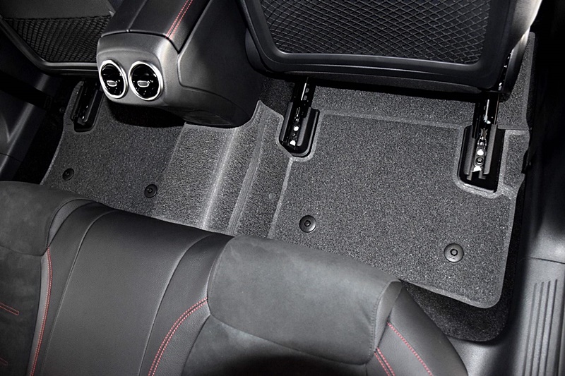 พรมดักฝุ่นไวนิลรีดขอบ BENZ A-CLASS A200 W177 (2019-25) พรมดักฝุ่นในรถ สีเทา เกรดA เข้ารูป ตรงรุ่นรถ (5ชิ้น)