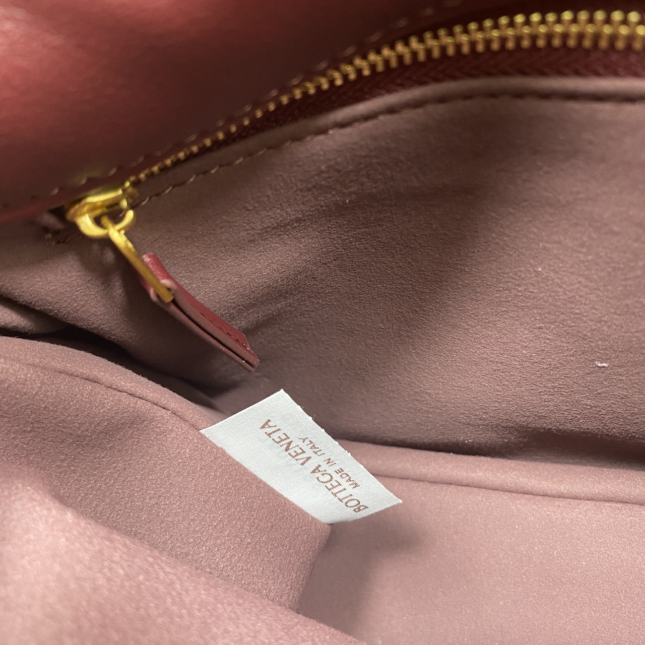 ORI หนังแท้ | Bottega Veneta Liberta Bag / BV Crossbody Bag กระเป๋าสะพายสุดชิค ดีไซน์เรียบหรูโดดเด่น 🤍 เกรดออริจินอล หนังแท้