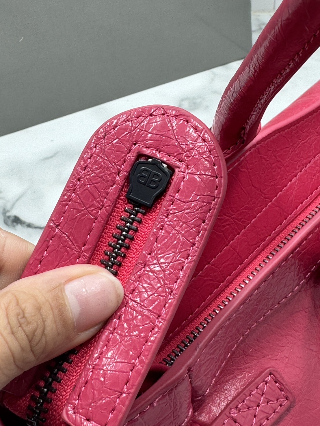 ORI หนังแท้ | Balenciaga Le City Bag East-west Bag 32cm กระเป๋าถือ/สะพายข้างทรงยาวดีไซน์โดดเด่นสวยเท่ล้ำสมัย ที่สุดแห่งความไอคอนิกไม่เหมือนใคร มีกิมมิคและลูกเล่นแพรวพราว