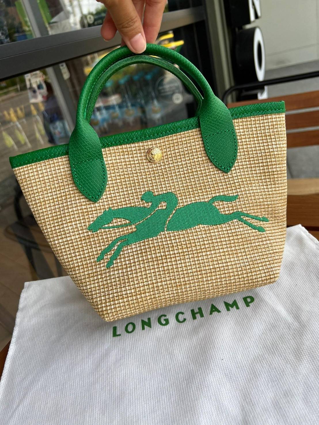 Longchamp Le Pliage Paris-St Tropez Handtasche มาแร้ววววใหม่ล่าสุดนุ้งมินิ ตัลร๊ากกก วัสดุสาน ด้านหน้าปักโลโก้ม้าอันเป็นสัญลักษณ์ของแบรนด์ ทนทานแข็งแรง ใบมินิ น้ำหนักเบา จุของได้เยอะ ใส่กระเป๋าตังค์ โทรศัพท์ iphone+ ได้ ภายในโล่ง มีสายสะพายไหล่ Crossbody 