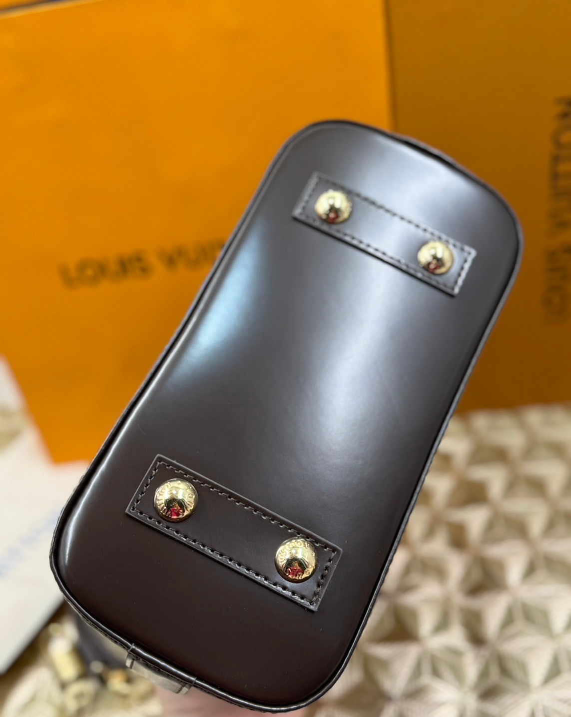 LV Alma BB Damier Ebene Handbag กระเป๋าถือสะพาย เกรดออริ 1:1 ใช้งานต่างประเทศได้