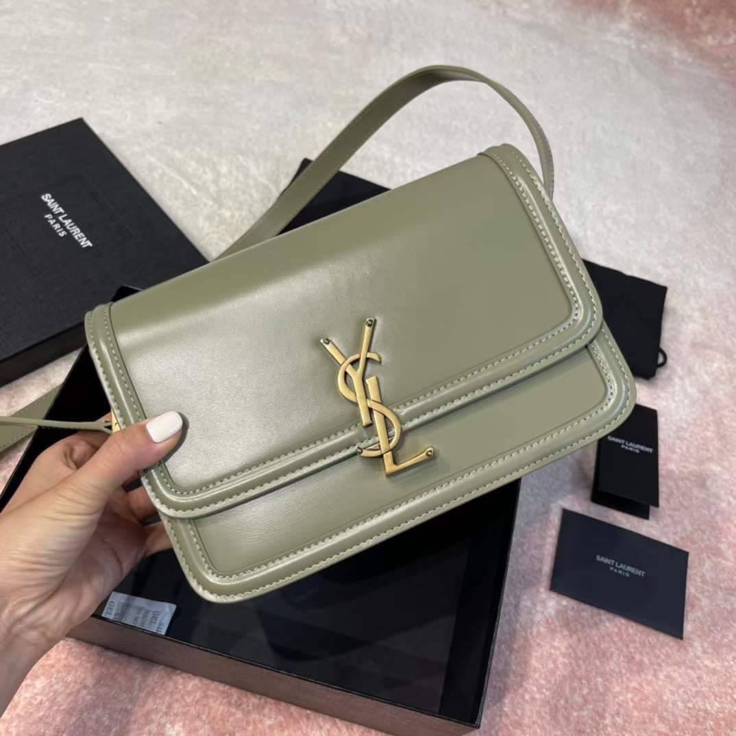 YSL Solferino medium crossbody bag คอลเล็คชั่นน้องโรเซ่ ROSE BLACKPINK ที่สุดแห่งความคลาสสิก เกรดออริจินอล หนังสวยมาก กระเป๋าสะพายรุ่นที่สาวๆ ทุกคนควรมีติดตู้ ภาพถ่ายจากงานขายจริง สวยตามรูป ไม่ผิดหวังค่ะ