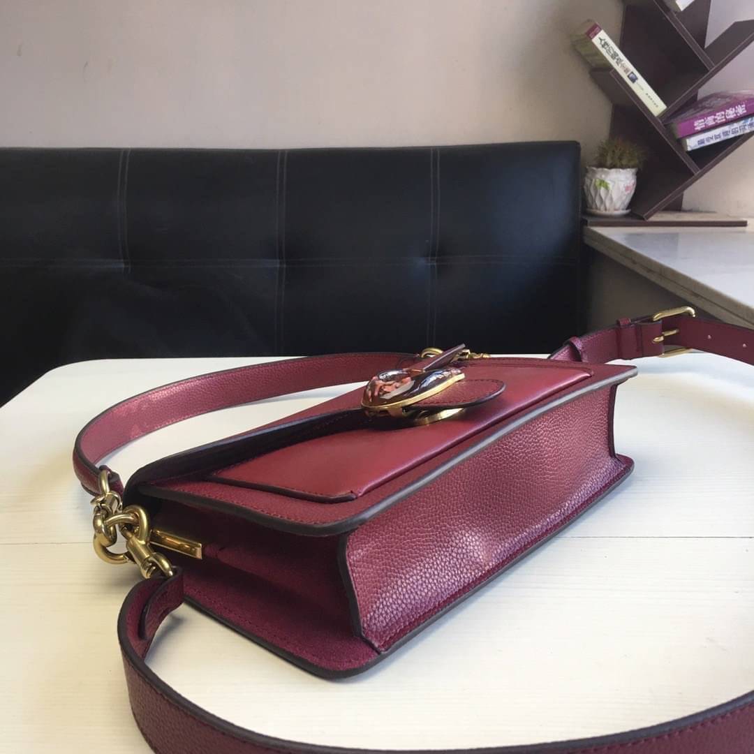 ของแท้ 💯% COACH Coach tabby convenience shoulder bag crossbody Product Details Polished pebble leather Inside zip and multifunction pockets Snap closure, fabric lining Outside slip pocket
