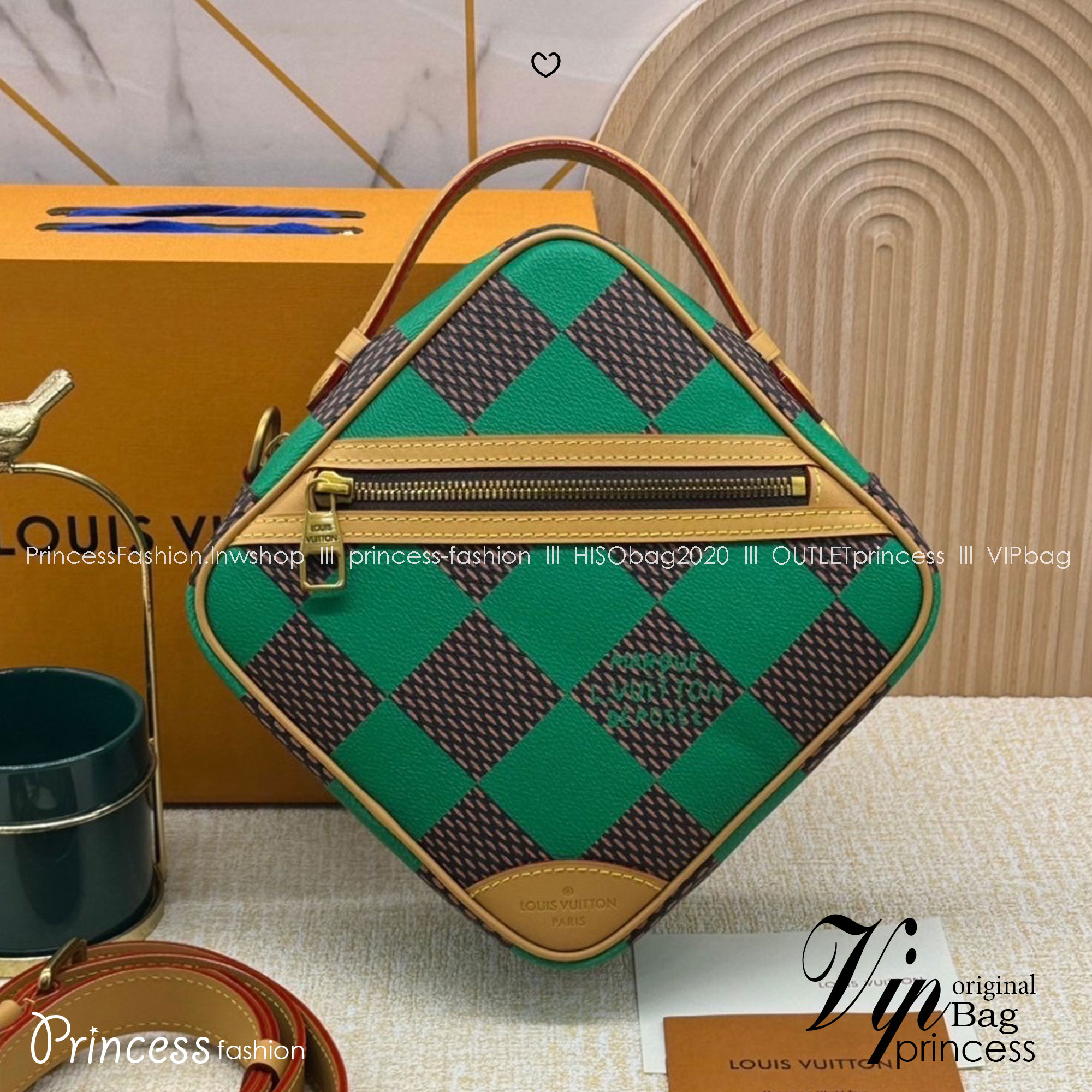LV Chess Messenger Bag Jaune Mat / Green / Red / Blue กระเป๋าสะพายแมสเซนเจอร์ทรงเหลี่ยมรุ่นใหม่ ลายตารางหมากรุก Damier เอกลักษณ์ของความหรู โทนสีสดใสมีชีวิตชีวา ปรับลุคปัง กับการมาของความไฮคลาสรูปแบบใหม่ สุดไอโคนิค