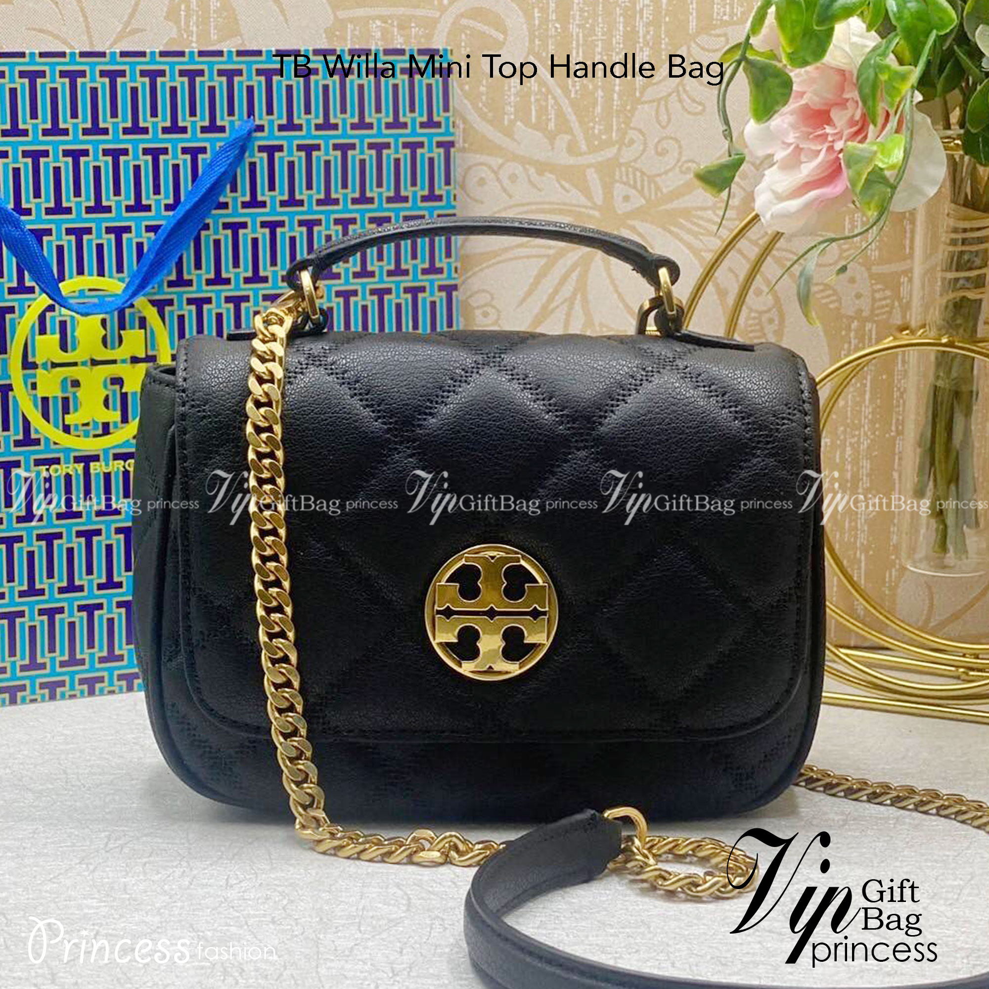 Tory Burch Willa Mini Top Handle Bag พร้อมส่งที่ไทย ใบจริงคือสวยสุดดไปเลยค่าา! กระเป๋าสะพายข้างหรือหิ้วก็เก๋ไปอีกเลยค่ะ! หนังอย่างดี ลายนวมนิ่มมือดีมากค่ะ ด้านหน้ามีอะไหล่โลโก้แบรนด์