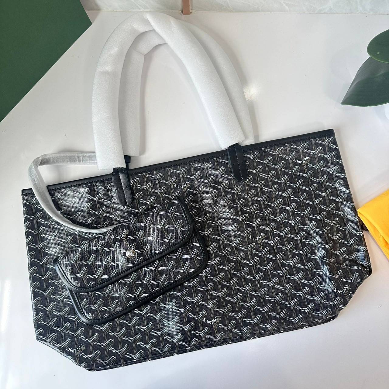 พร้อมส่ง 5 สี PM GOYARD ANJOU PM REVERSIBLE TOTE BAG / Goyard tote bag กระเป๋าทรงโท้ทใบใหญ่ เกรดไฮเอน 1:1 ใช้งานต่างประเทศได้ ภาพถ่ายจากงานขายจริง