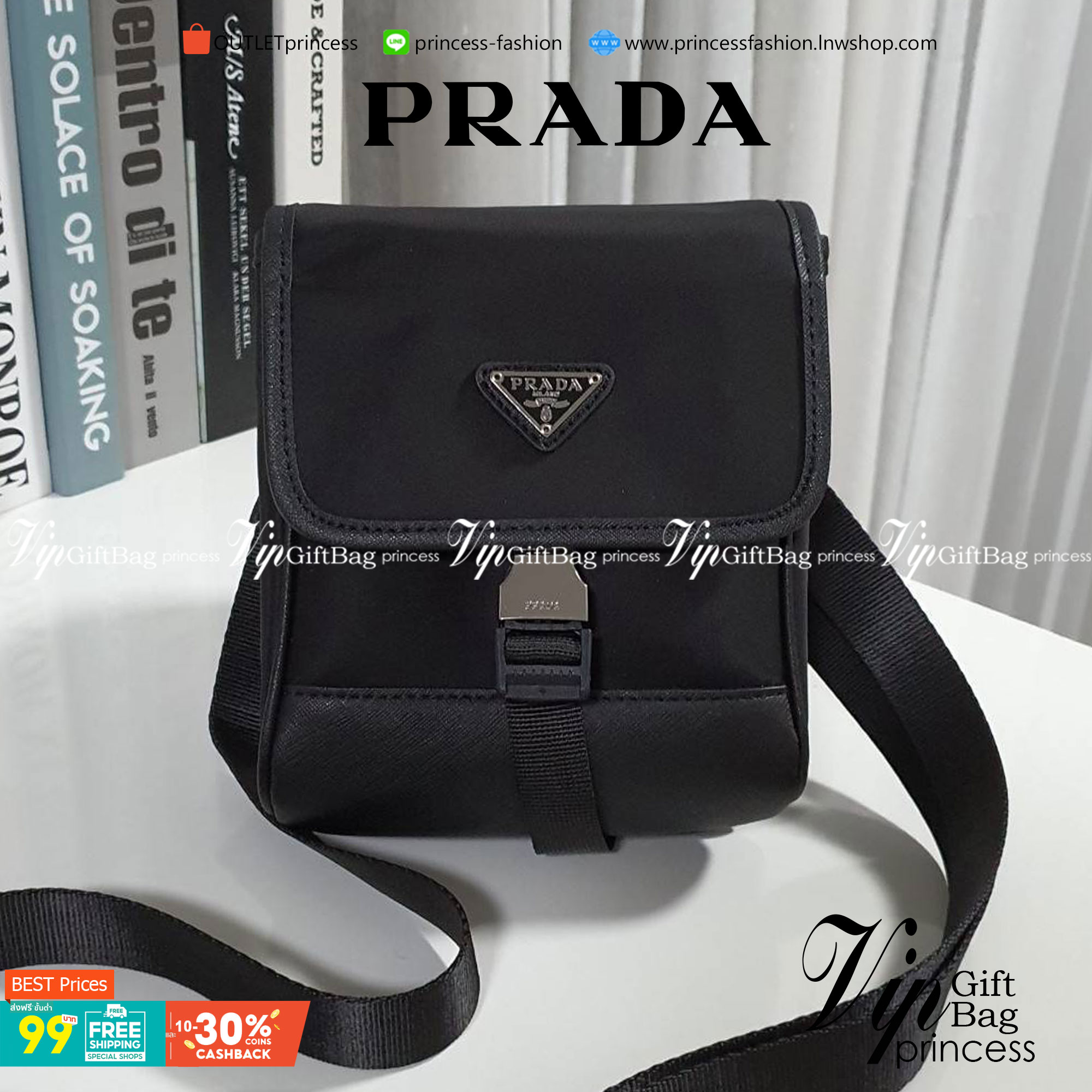 รุ่นใหม่ล่าสุด 2020 !!! Prada crossbody nylon bag ขนาดกะทัดรัด พกพาสะดวก วัสดุทำจากผ้าไนล่อน สามารถกันน้ำได้ อะไหล่เงินทั้งใบ เปิดปิดด้วยตัวล็อคแบบ บีบ ด้านในมีโลโก้อยู่ที่ฝากระเป๋า ภายในมีช่องเล็กแยก มีการบุผ้าลายแบรนด์อย่างดี สามารถใส่มือถือได้ทุกรุ่น ก